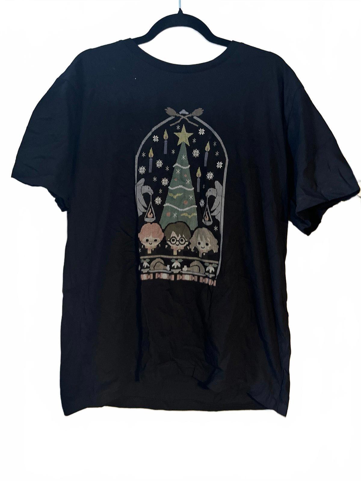 Designer Harry Potter Holiday Tree Graphic Tee - XL MENS Size US XL / EU 56 / 4 - 1 Thumbnail