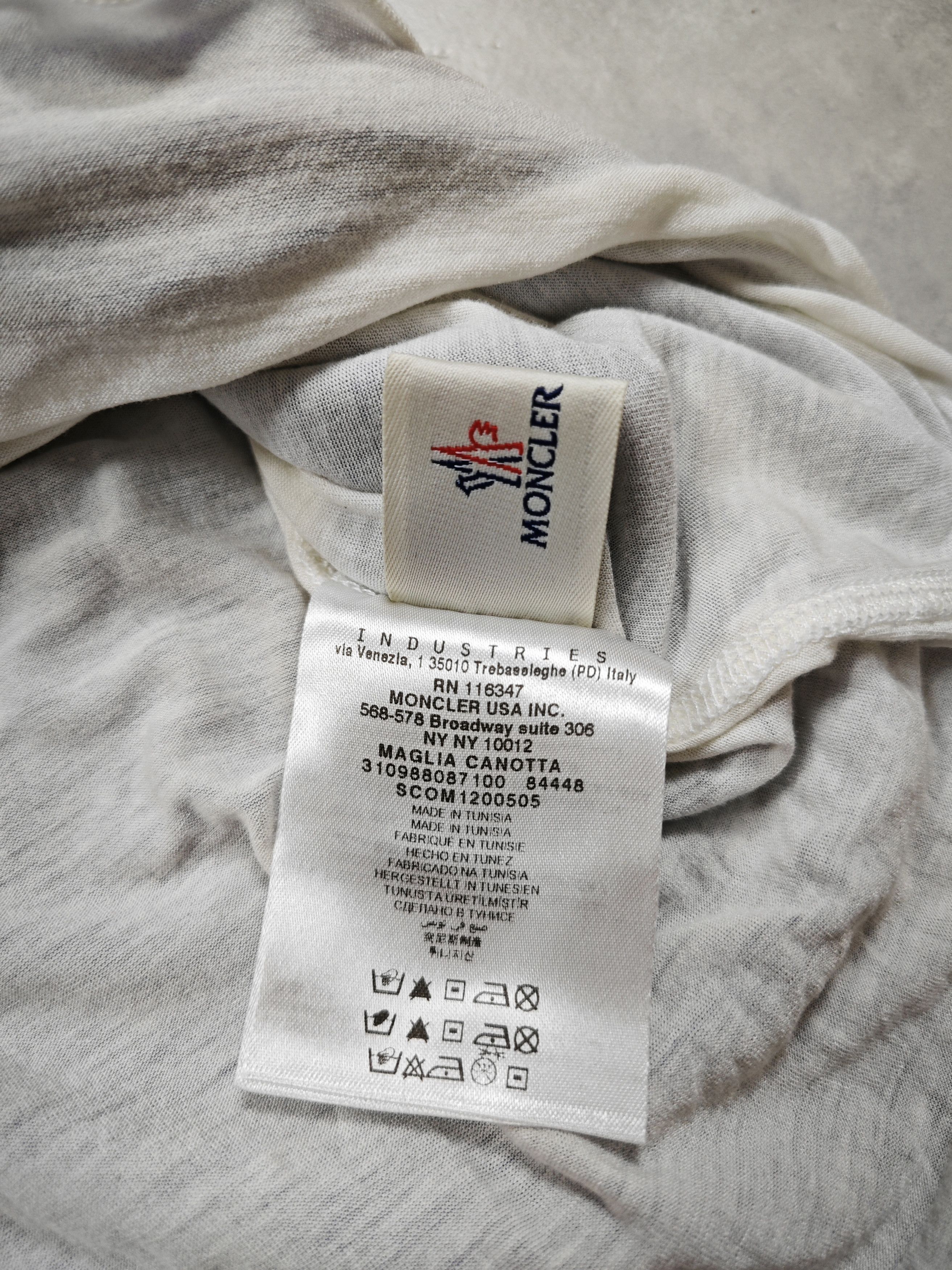 Moncler Moncler T Shirt Size L / US 10 / IT 46 - 6 Thumbnail