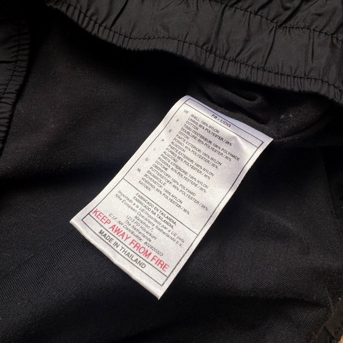Nike 90's Nike Windbreaker Jacket Big Logo Size US L / EU 52-54 / 3 - 7 Thumbnail