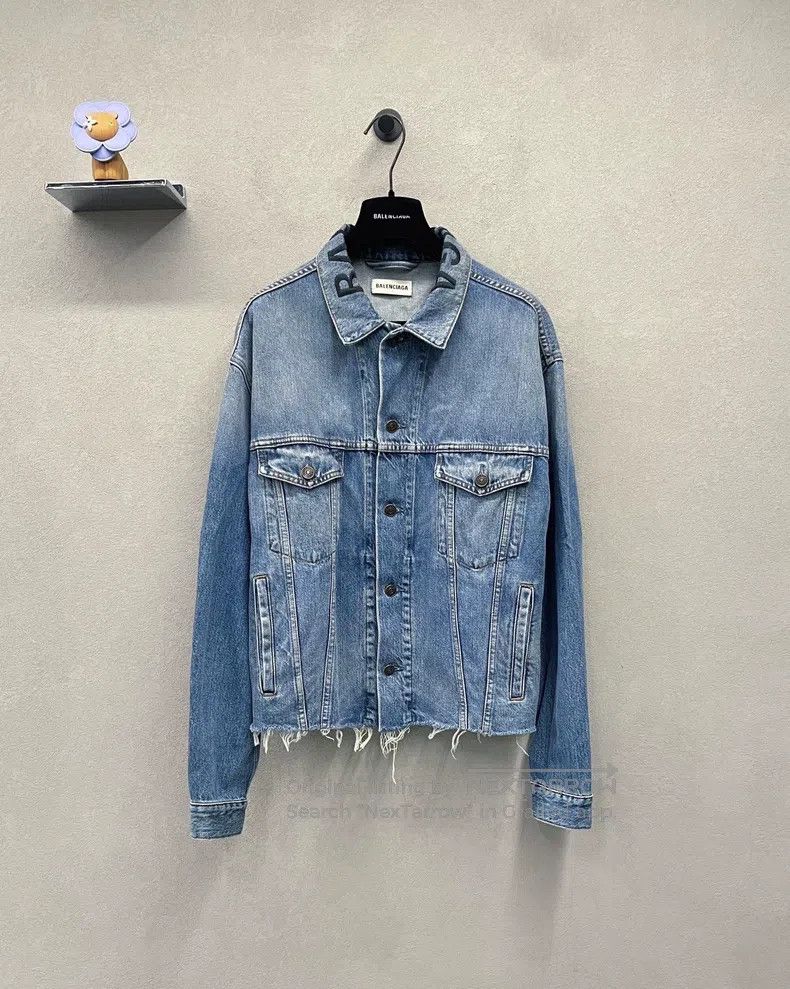 Balenciaga Balenciaga Single Button Blue Denim Faded Jacket Size XXS / US 00 / IT 34 - 1 Thumbnail