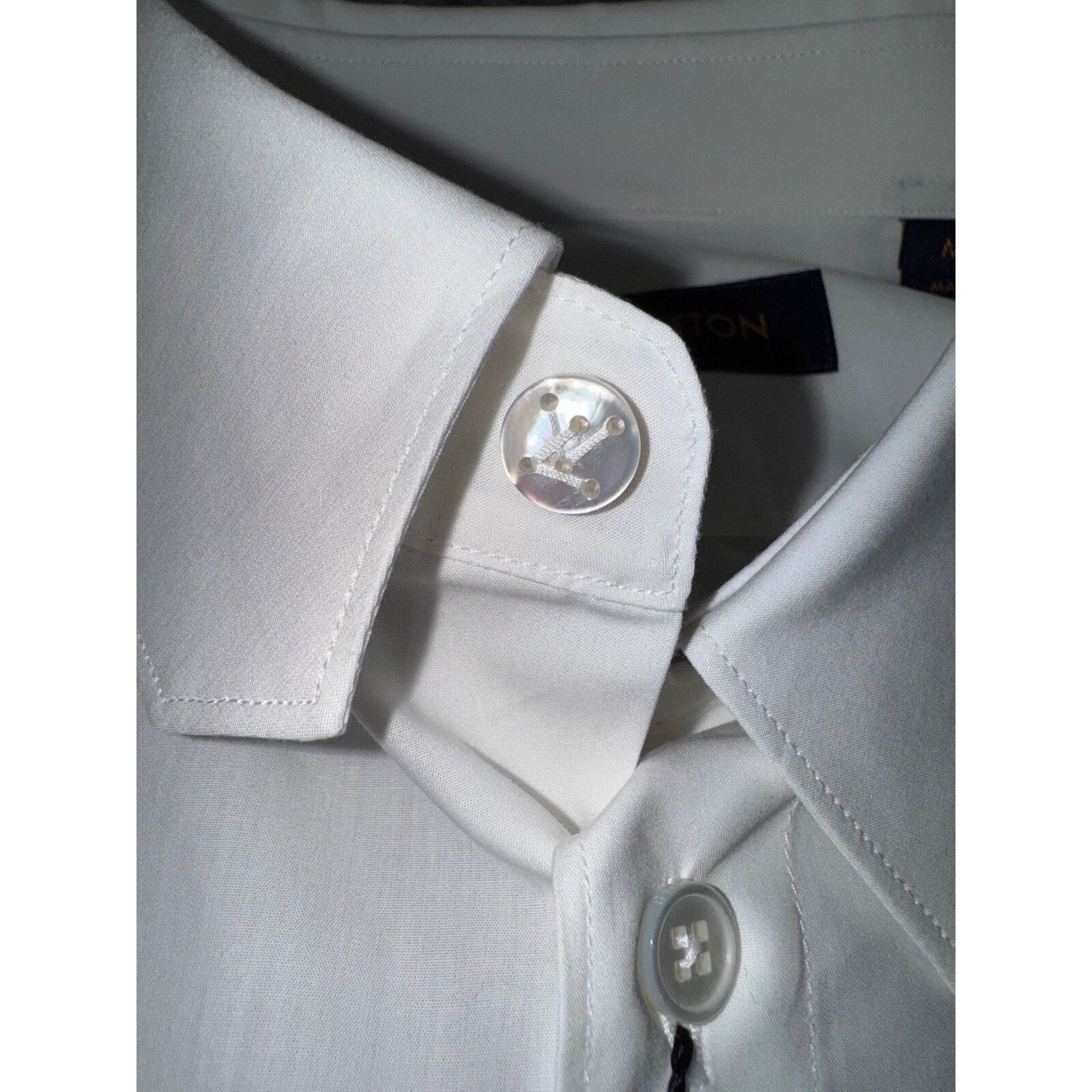 Louis Vuitton Louis Vuitton LVSE Regular White Long Sleeve DNA Collar Size US M / EU 48-50 / 2 - 8 Thumbnail