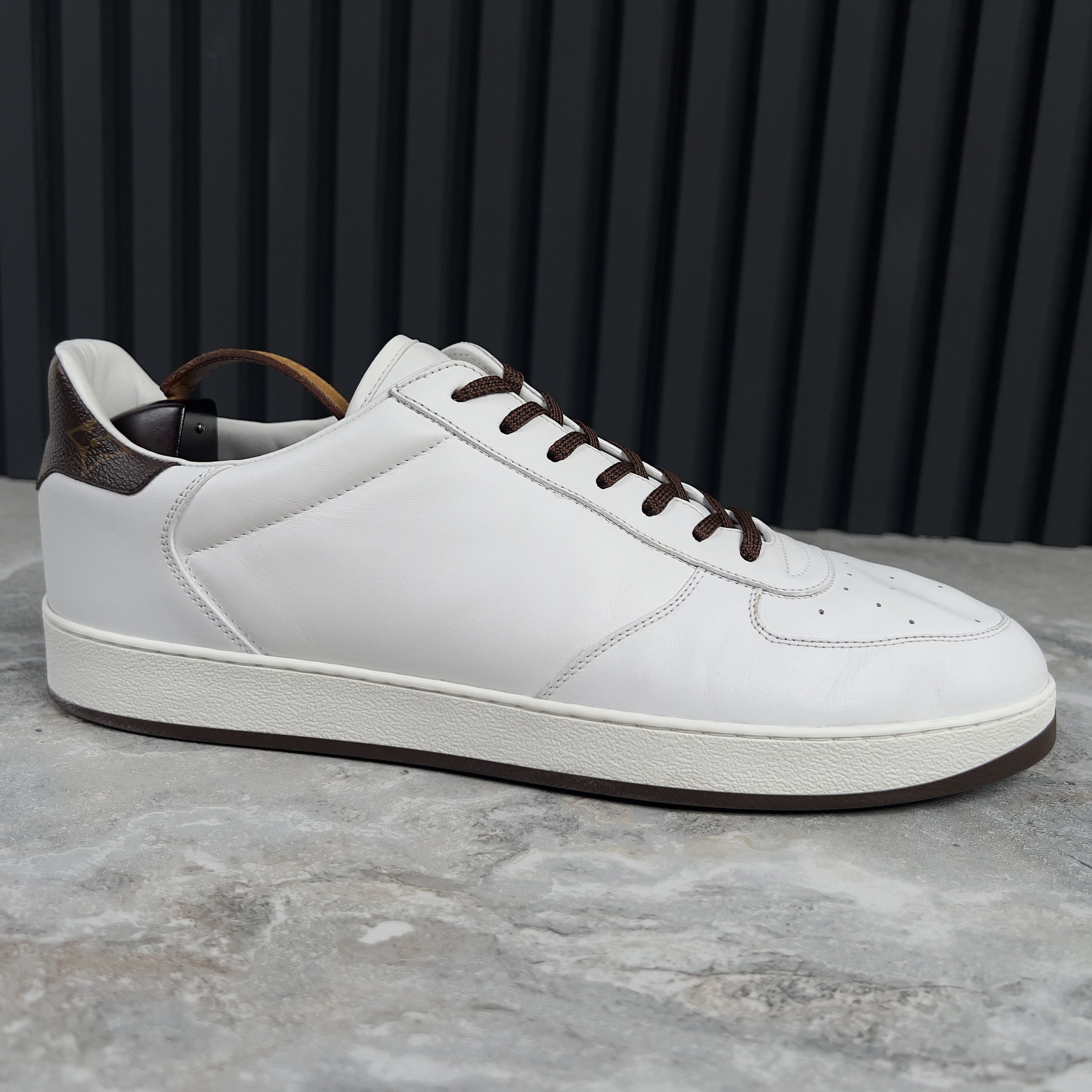 Louis Vuitton Louis Vuitton Rivoli Sneaker Low Top Monogram Leather Size US 12 / EU 45 - 4 Thumbnail