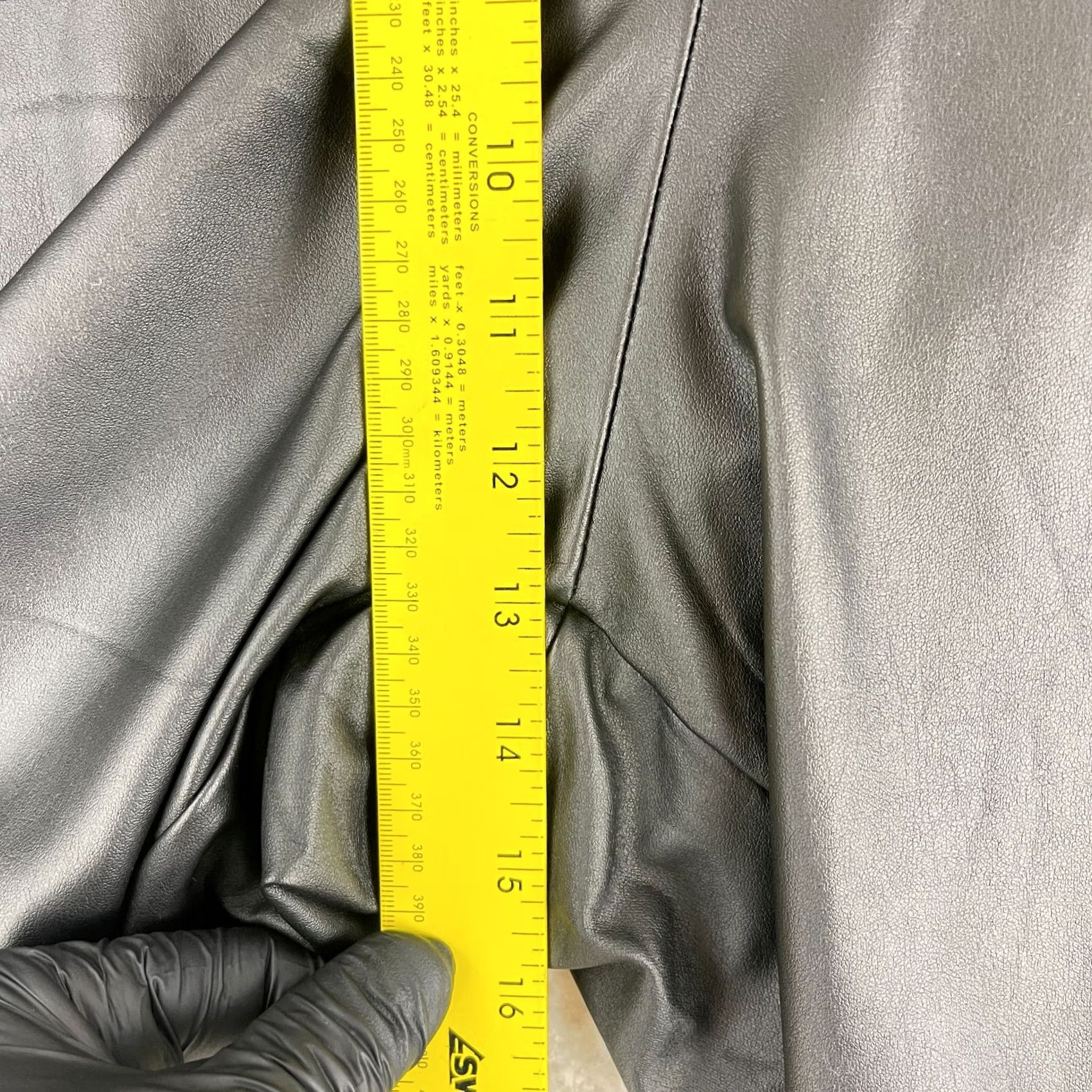 Torrid Torrid Black Pull On Elastic Waist Faux Leather Pants Womens 4X Skinny Leg Casual/Party/Cocktail Footwear Items Size 40" / US 18 - 6 Thumbnail