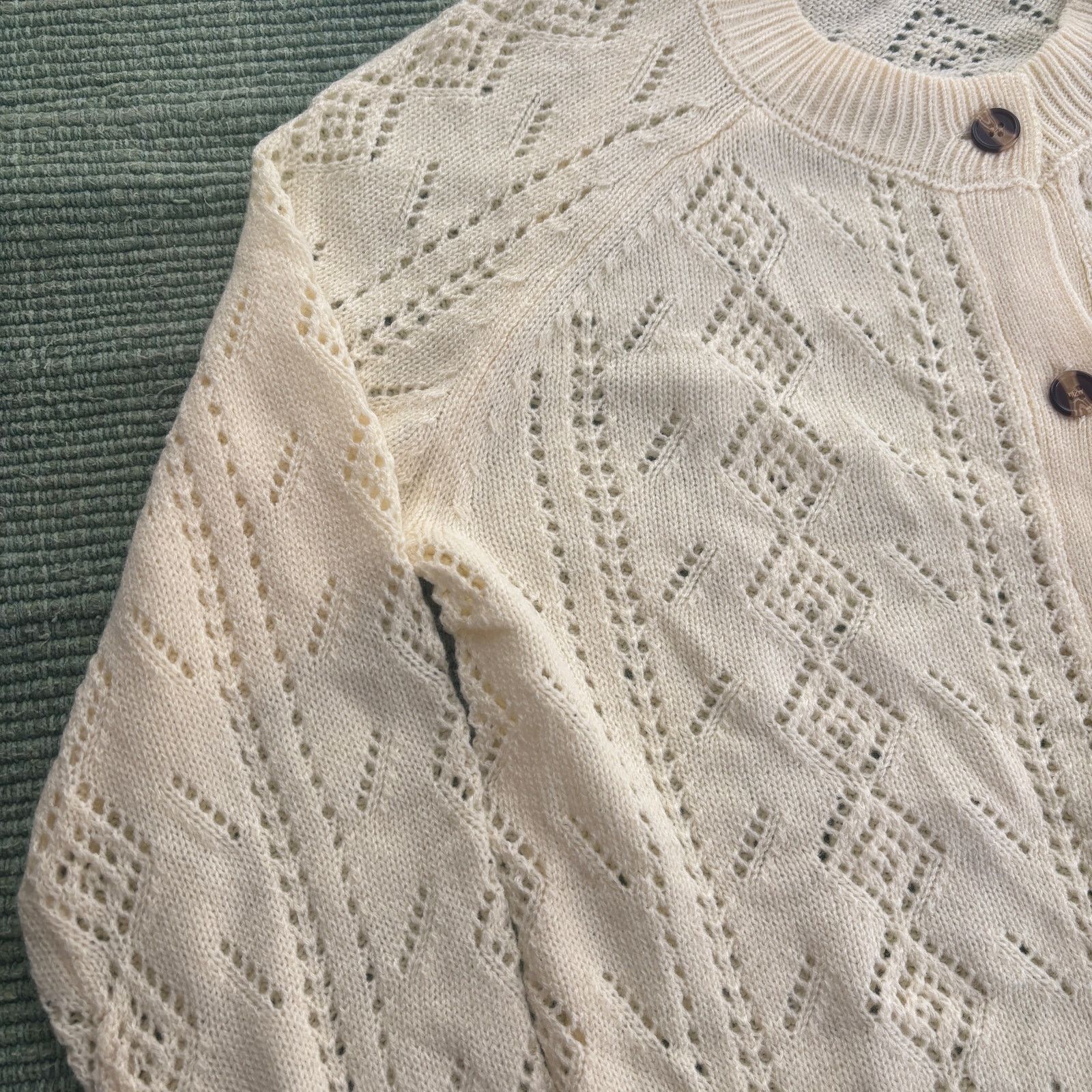 Vintage Vintage womens soft acrylic button up cardigan knit sweater Size L / US 10 / IT 46 - 3 Thumbnail