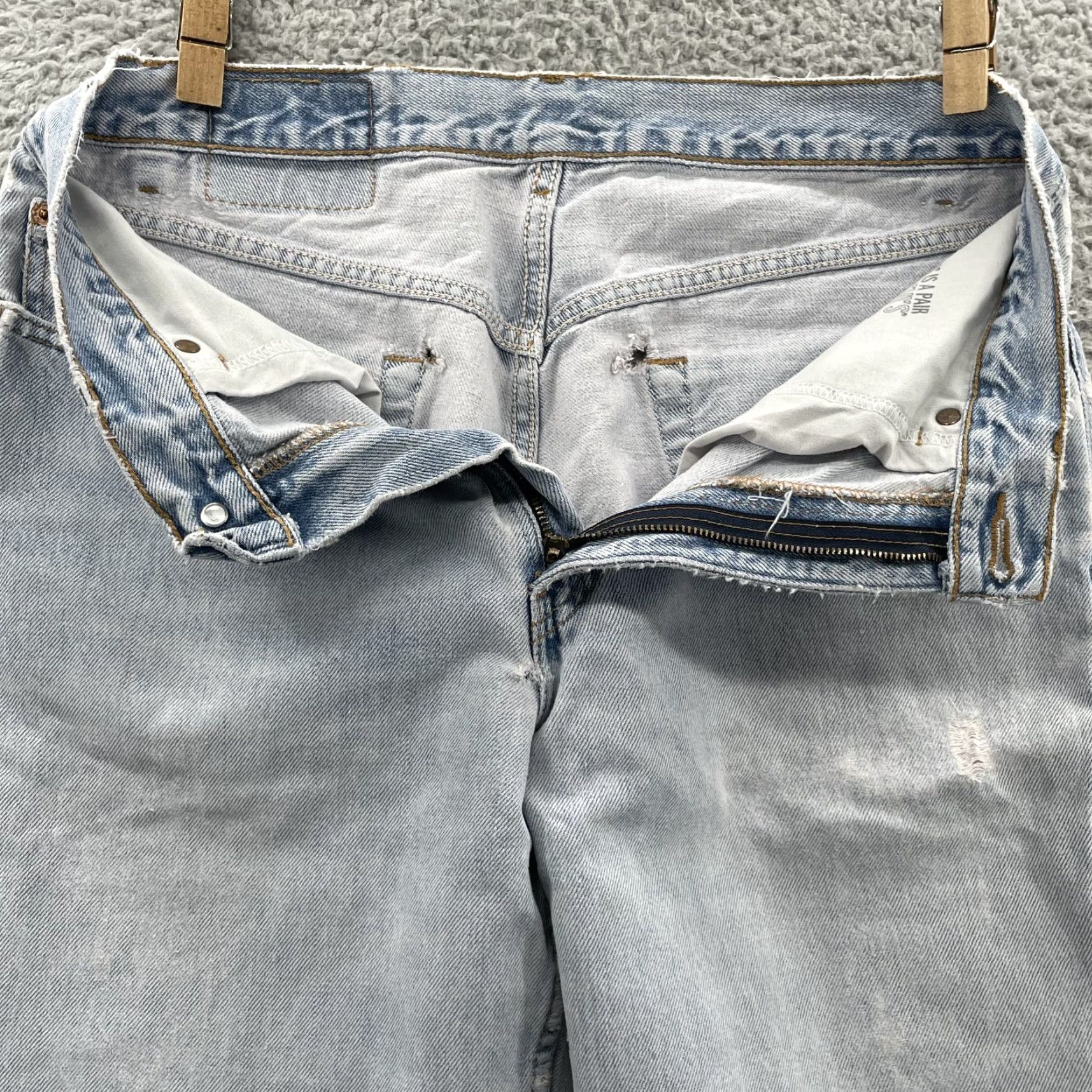 Levi's VINTAGE Levi's 550 Jeans Men 31x34 Blue Denim Mid Rise Relaxed Straight 90s Streetwear Y2k American Fashion Mens Size US 29 - 7 Thumbnail