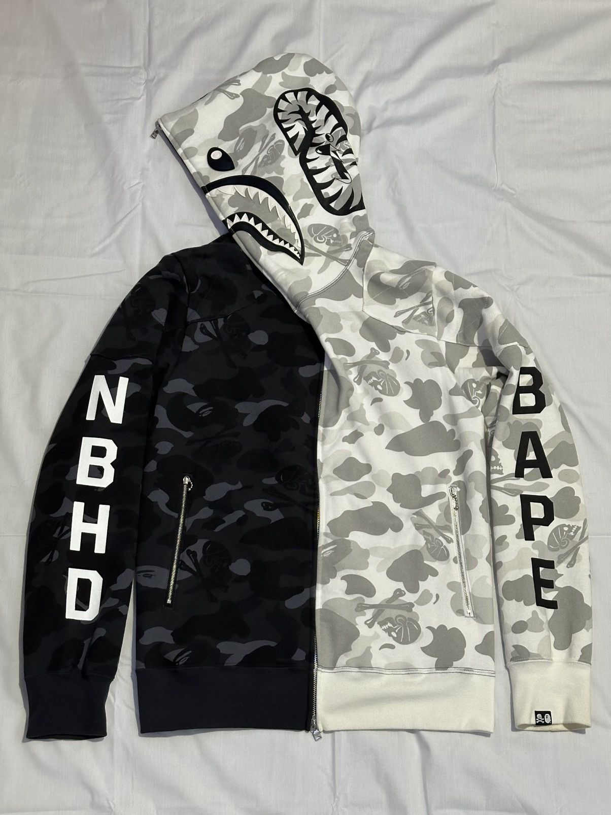 Bape × Neighborhood BAPE × NEIGHBORHOOD Split Shark Full-Zip Hoodie Size US XL / EU 56 / 4 - 3 Thumbnail