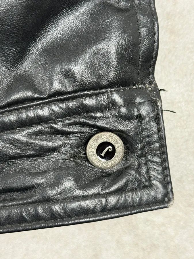 Gianfranco Ferre 2000s Gianfranco Ferré Black Leather Trucker Jacket Size US M / EU 48-50 / 2 - 9 Thumbnail