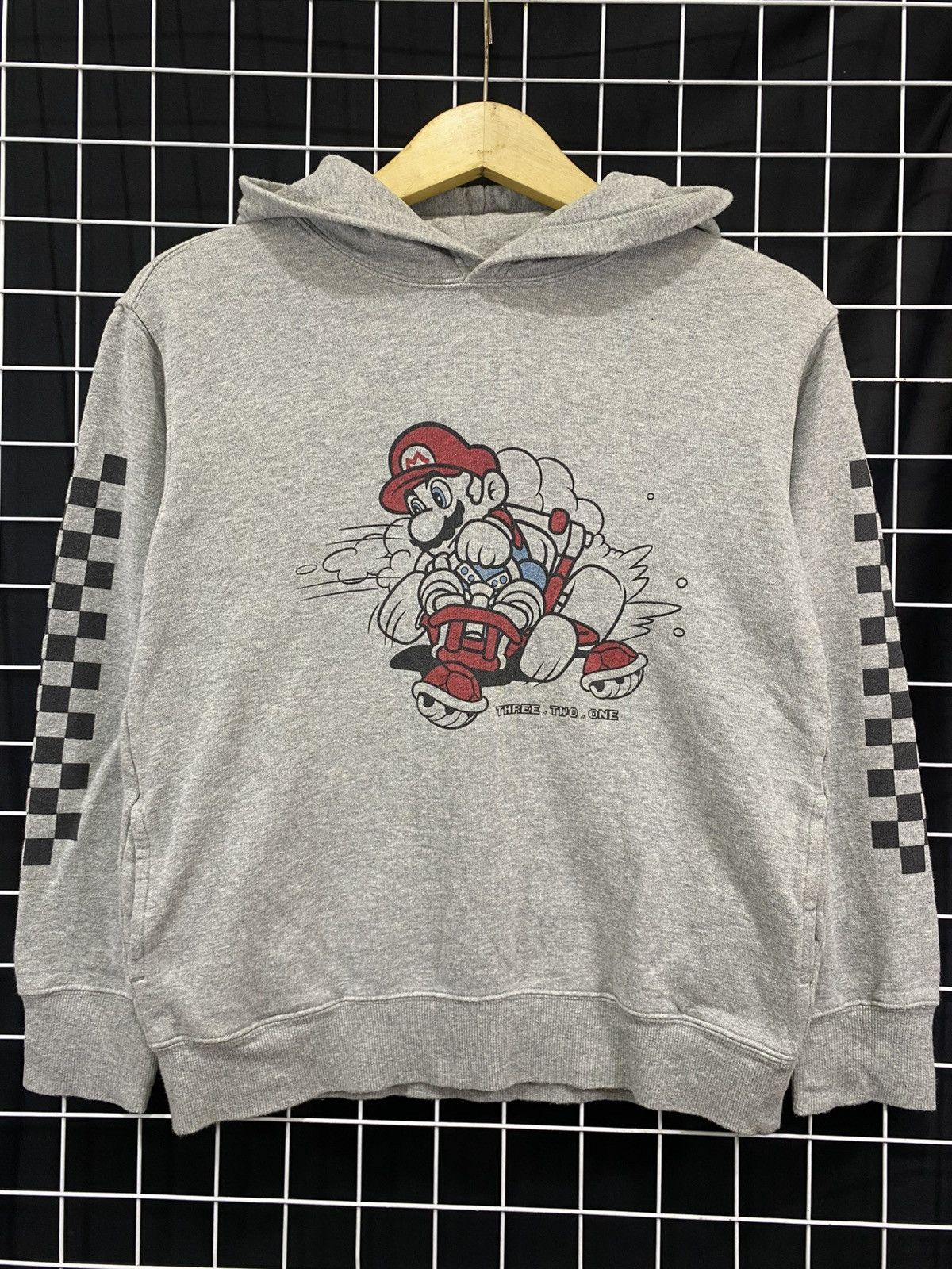 Uniqlo Uniqlo x Nintendo Super Mario Bross Hoodie Junior Gray Size US XS / EU 42 / 0 - 1 Thumbnail