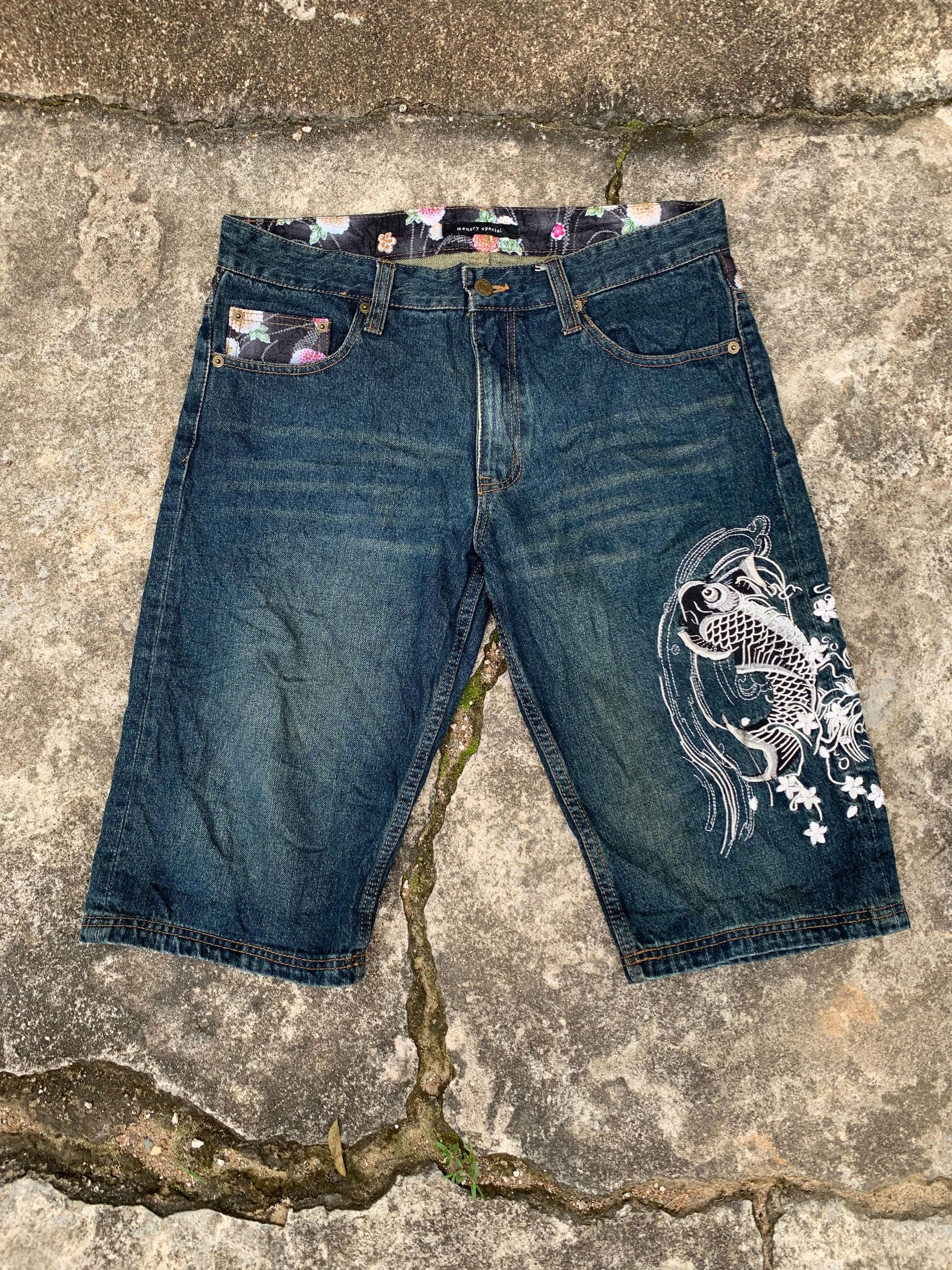 Designer × Japanese Brand Memory Special Koi Fish Short Pants Size US 34 / EU 50 - 1 Thumbnail