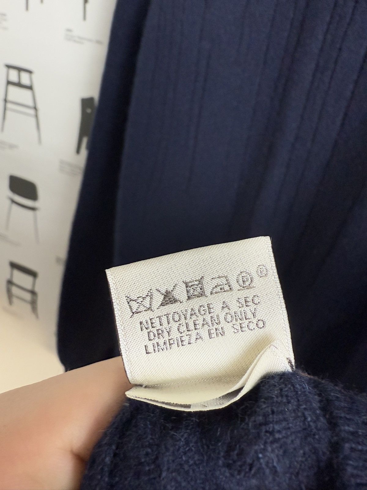 Designer × Hermes Hermes v-neck cashmere sweater XL old money luxury designer Size US XL / EU 56 / 4 - 6 Thumbnail