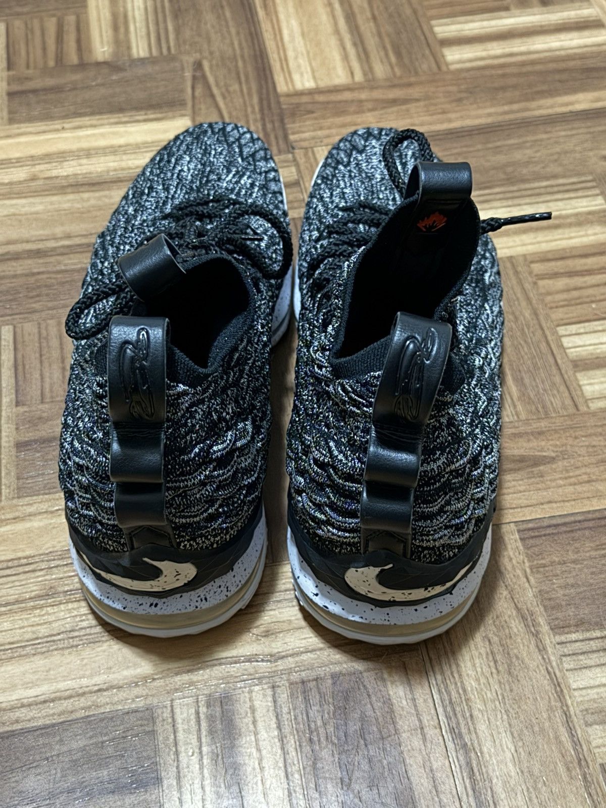 Nike Nike LeBron 15 Ashes Size US 11 / EU 44 - 4 Thumbnail