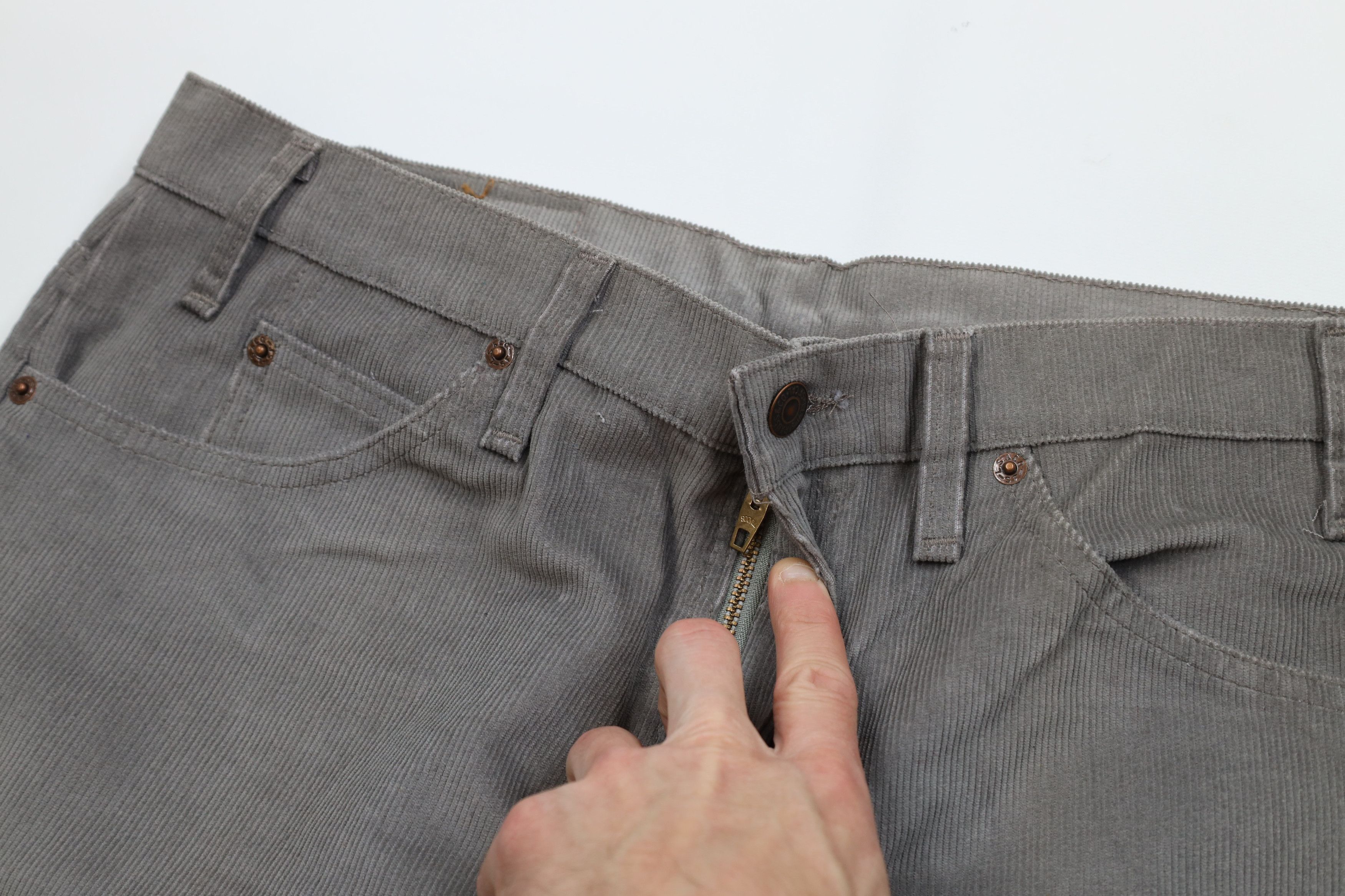 Levi's Vintage 80s Levis 517 Wide Leg Bootcut Corduroy Pants Size US 36 / EU 52 - 7 Thumbnail