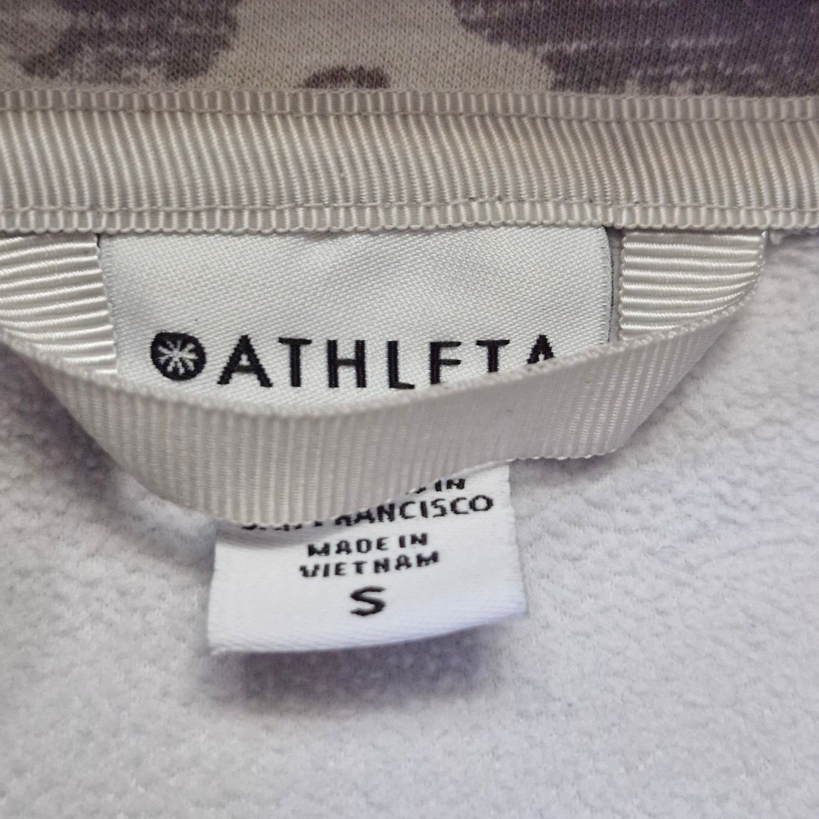 Athleta Athleta Triumph Gray Camouflage Full Zip Jacket Womens Small Size S / US 4 / IT 40 - 2 Thumbnail
