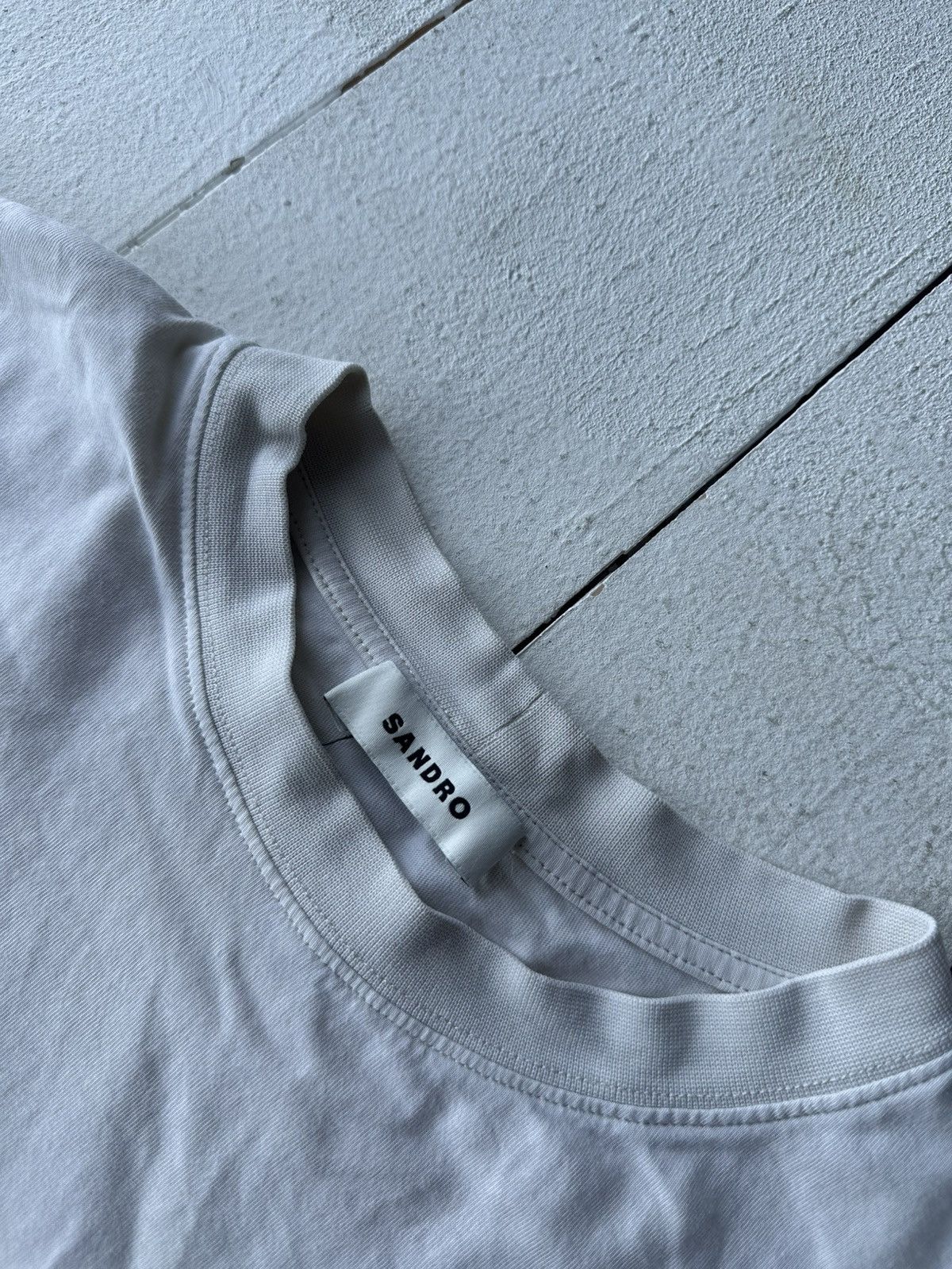 Sandro 🚨Sandro Tee shirt size s distressed logo luxury faded Size US S / EU 44-46 / 1 - 5 Thumbnail