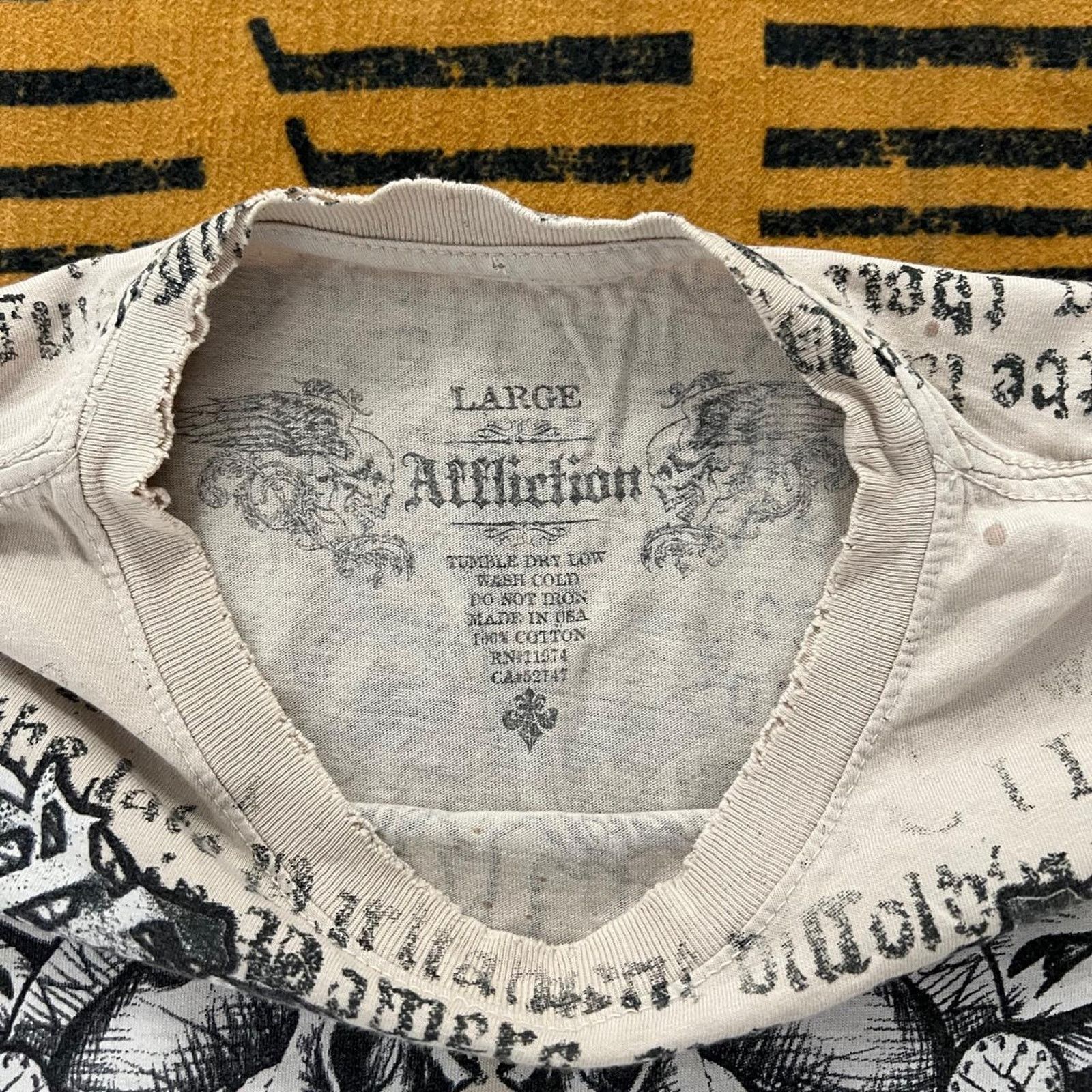 Affliction Cream and black affliction tshirt size L skulls grunge punk Size US L / EU 52-54 / 3 - 4 Thumbnail