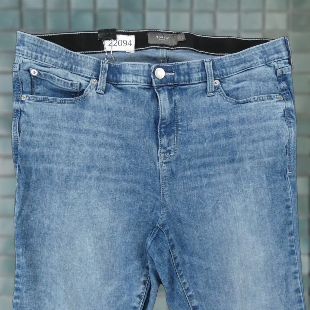 Torrid VINTAGE-NO Size 40" / US 18 - 1 Thumbnail