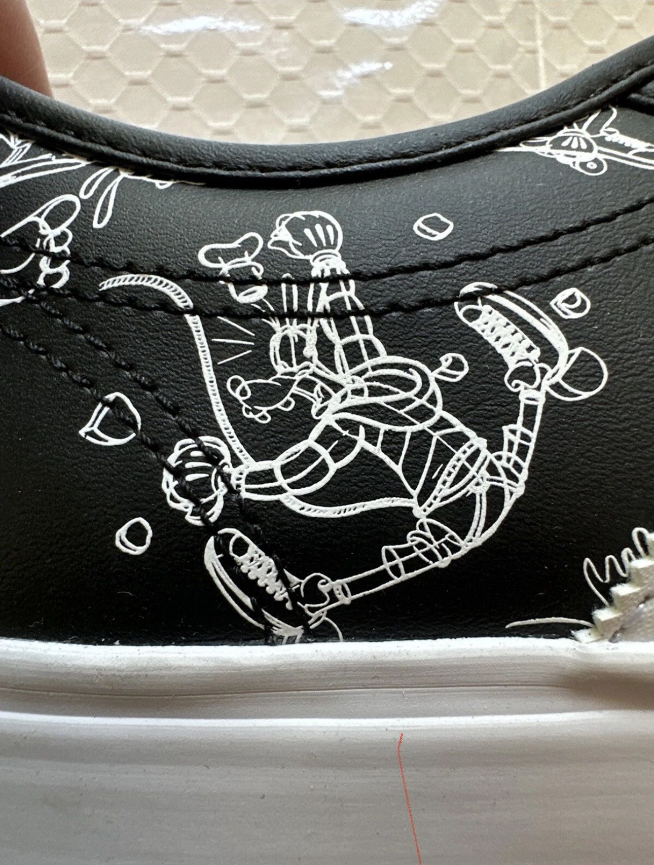 Adidas × Disney Adidas x Disney Nizaa Men's Size 7 Goofy Sneaker Size US 7 / EU 40 - 7 Thumbnail