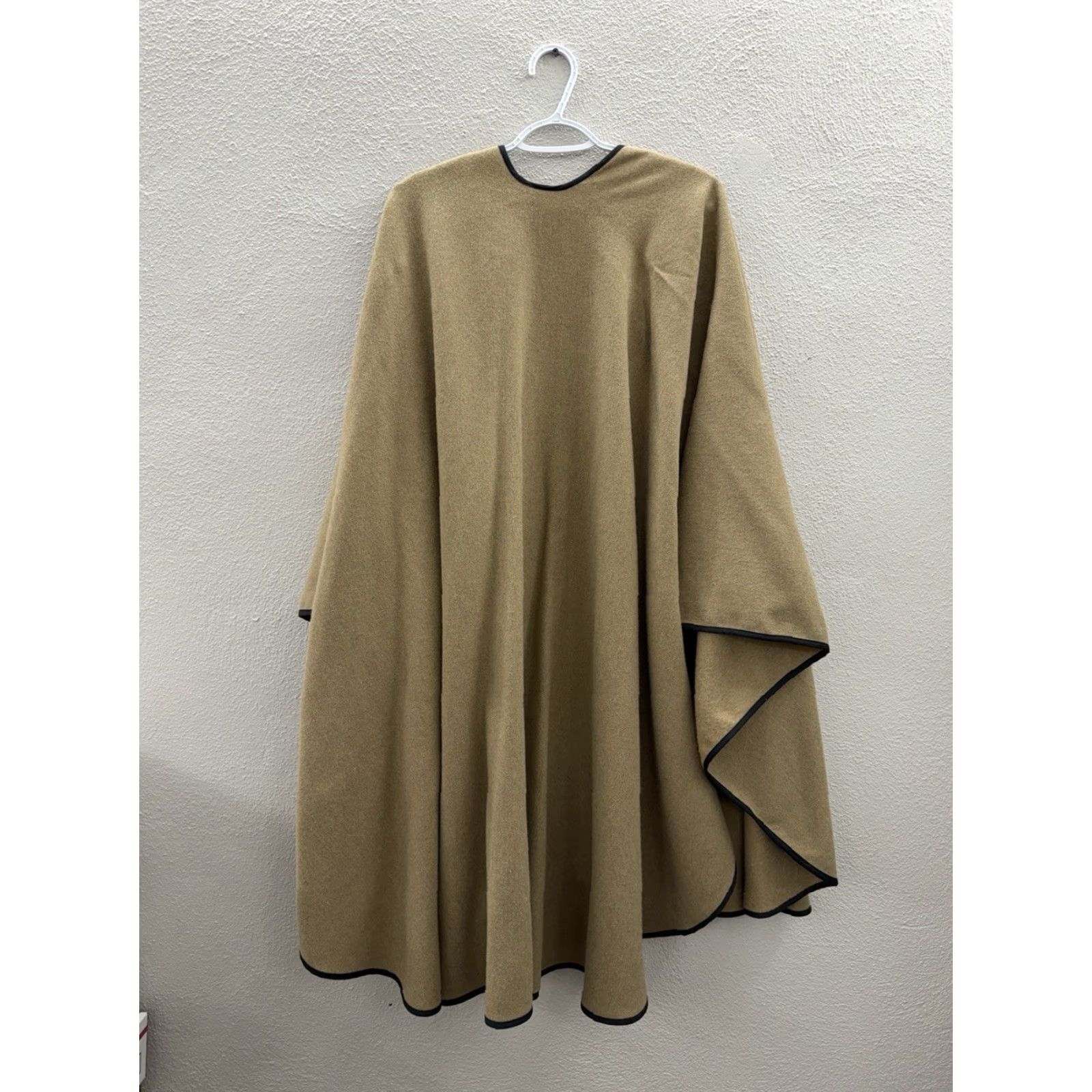 Vintage VINTAGE Unbranded Womens Poncho Brown Open Front Cape Sweatery Knit One Size Shawl Bohemian 80s 90s Casual Womens Size ONE SIZE - 4 Thumbnail