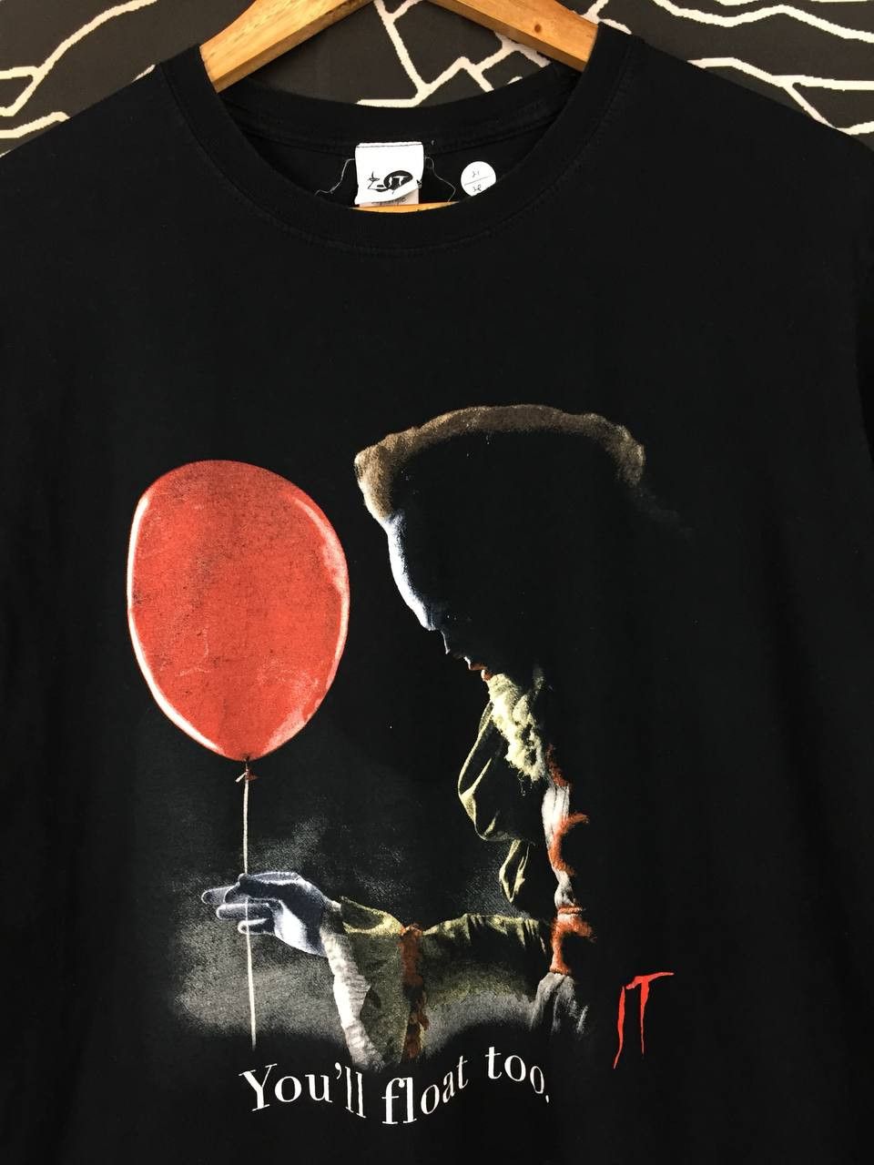 Vintage IT Pennywise "You'll Float Too" Horror Movie Tee Size US L / EU 52-54 / 3 - 3 Thumbnail