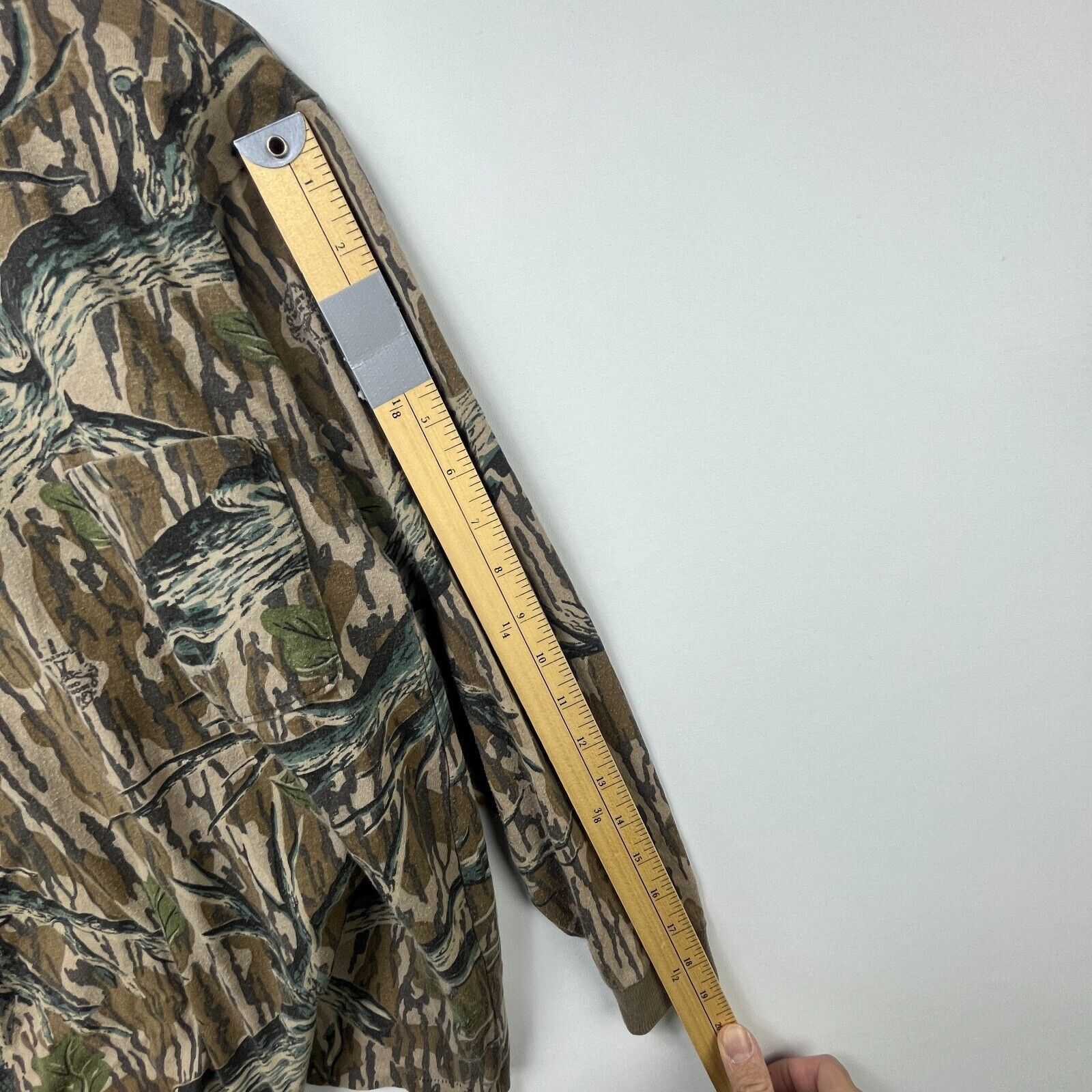 Vintage Vintage 80s Realtree Camo Single Stitch Long Sleeve Medium Size US M / EU 48-50 / 2 - 9 Thumbnail