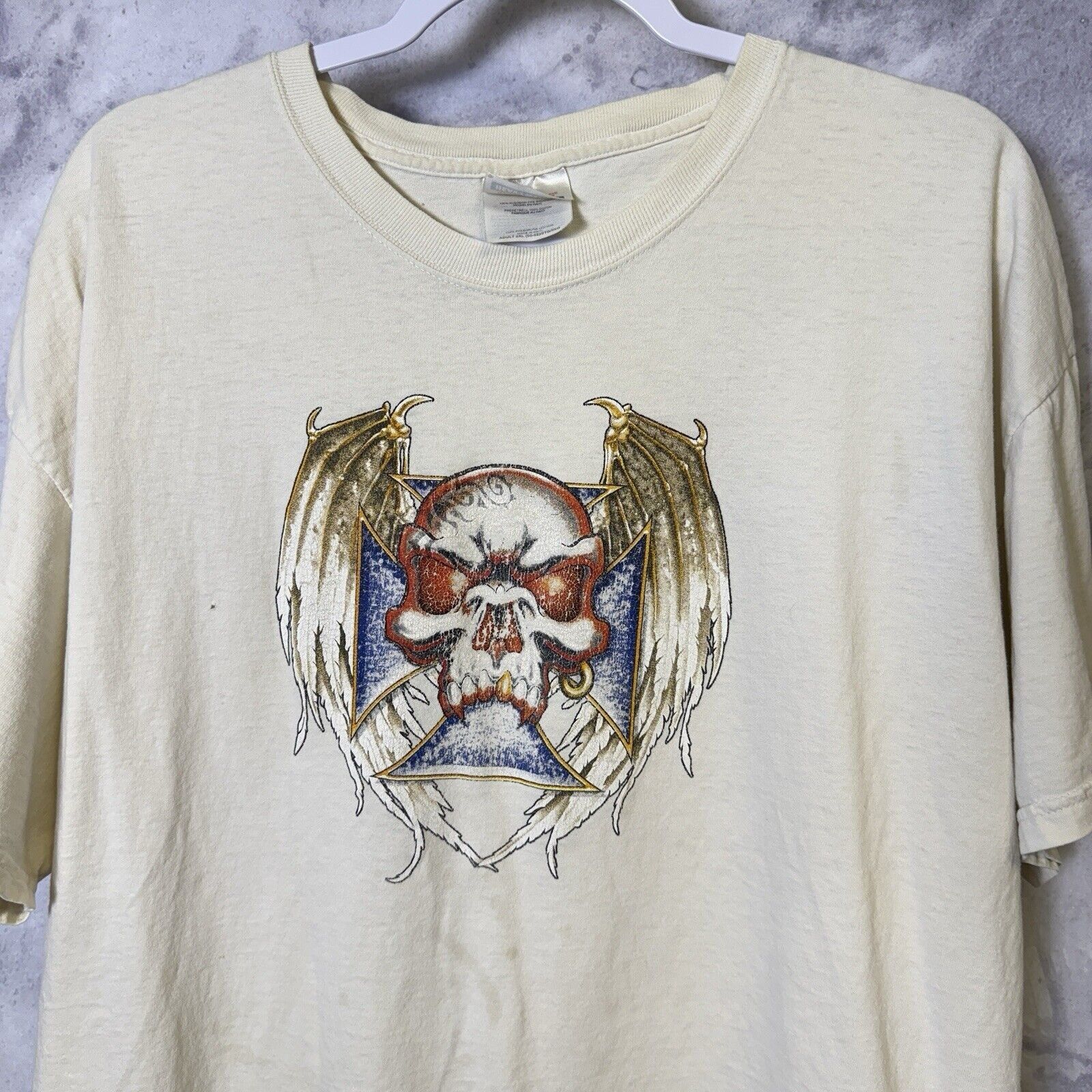 Vintage Vintage Y2k Grunge Skull Wings T Shirt Mens 2XL White Street Size US XXL / EU 58 / 5 - 1 Thumbnail