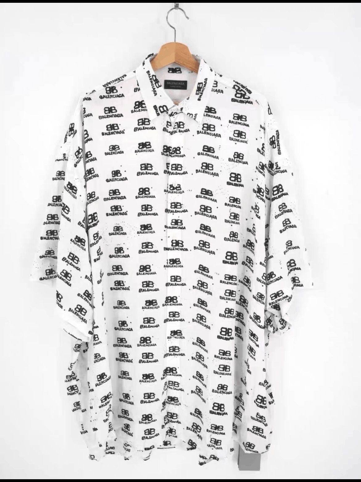 Balenciaga Sz 39 Balenciaga Monogram Logo OS Shirt-2507 Size US L / EU 52-54 / 3 - 1 Thumbnail