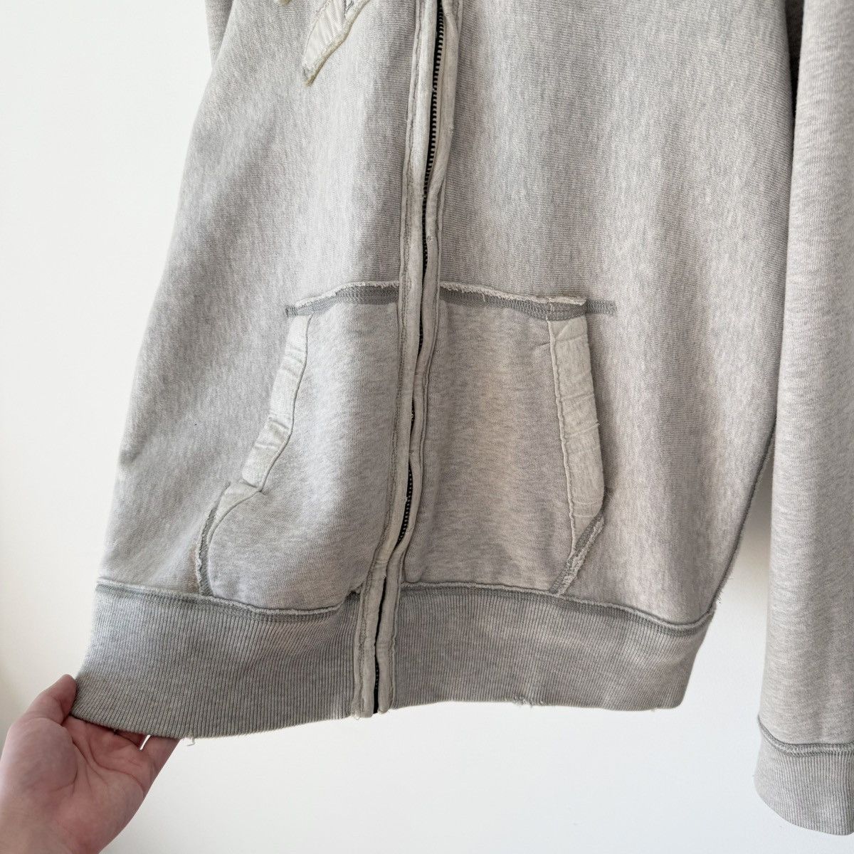 Abercrombie & Fitch Vtg 2000s Abercrombie & Fitch Distressed Zip Up Hoodie Y2K Size US L / EU 52-54 / 3 - 5 Thumbnail