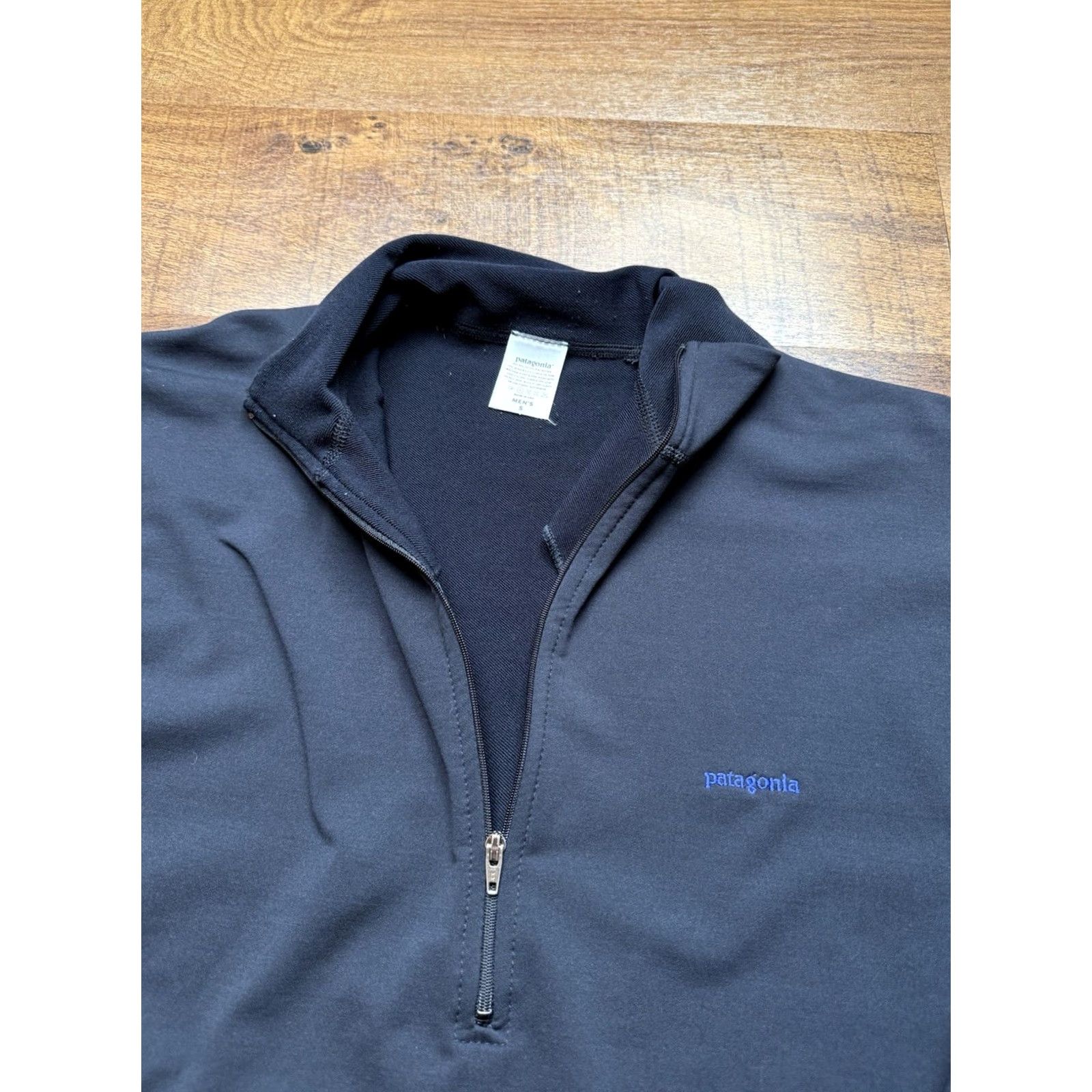 Patagonia VINTAGE Patagonia Capilene 1/4 Zip Shirt Mens Small Black Baselayer Midweight USA Made Size US S / EU 44-46 / 1 - 6 Thumbnail