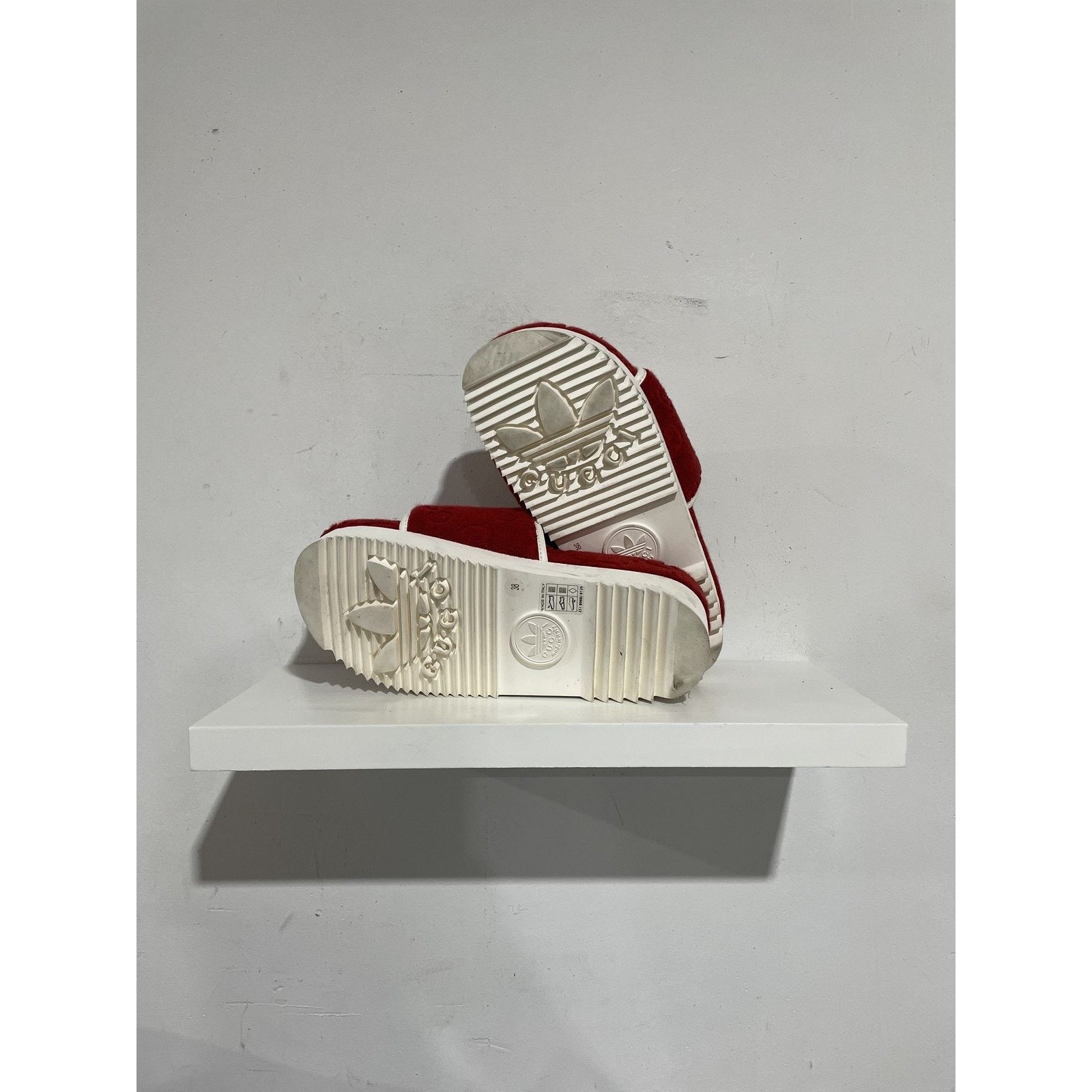 Gucci ADIDAS X GUCCI MONOGRAM RED SIZE 38 PREOWNED Size US 5.5 / EU 38 - 2 Thumbnail