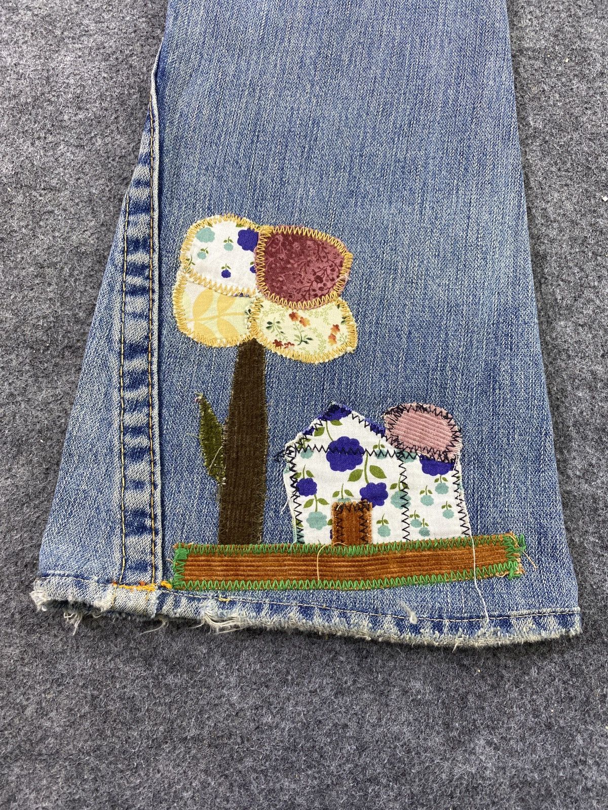 If Six Was Nine × Jean × True Religion True Relegion Distressed patchwork flare jeans - J1113 Size US 28 / EU 44 - 9 Thumbnail