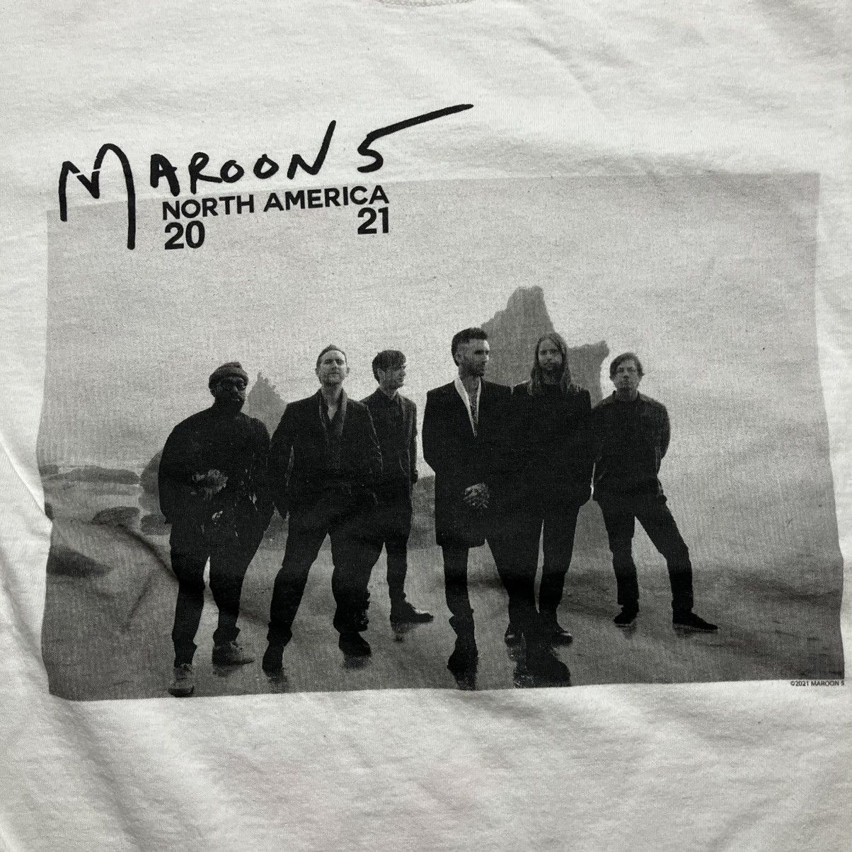 Band Tees × Gildan Maroon 5 North American 2021 Tour Band T Shirt Size US M / EU 48-50 / 2 - 3 Thumbnail