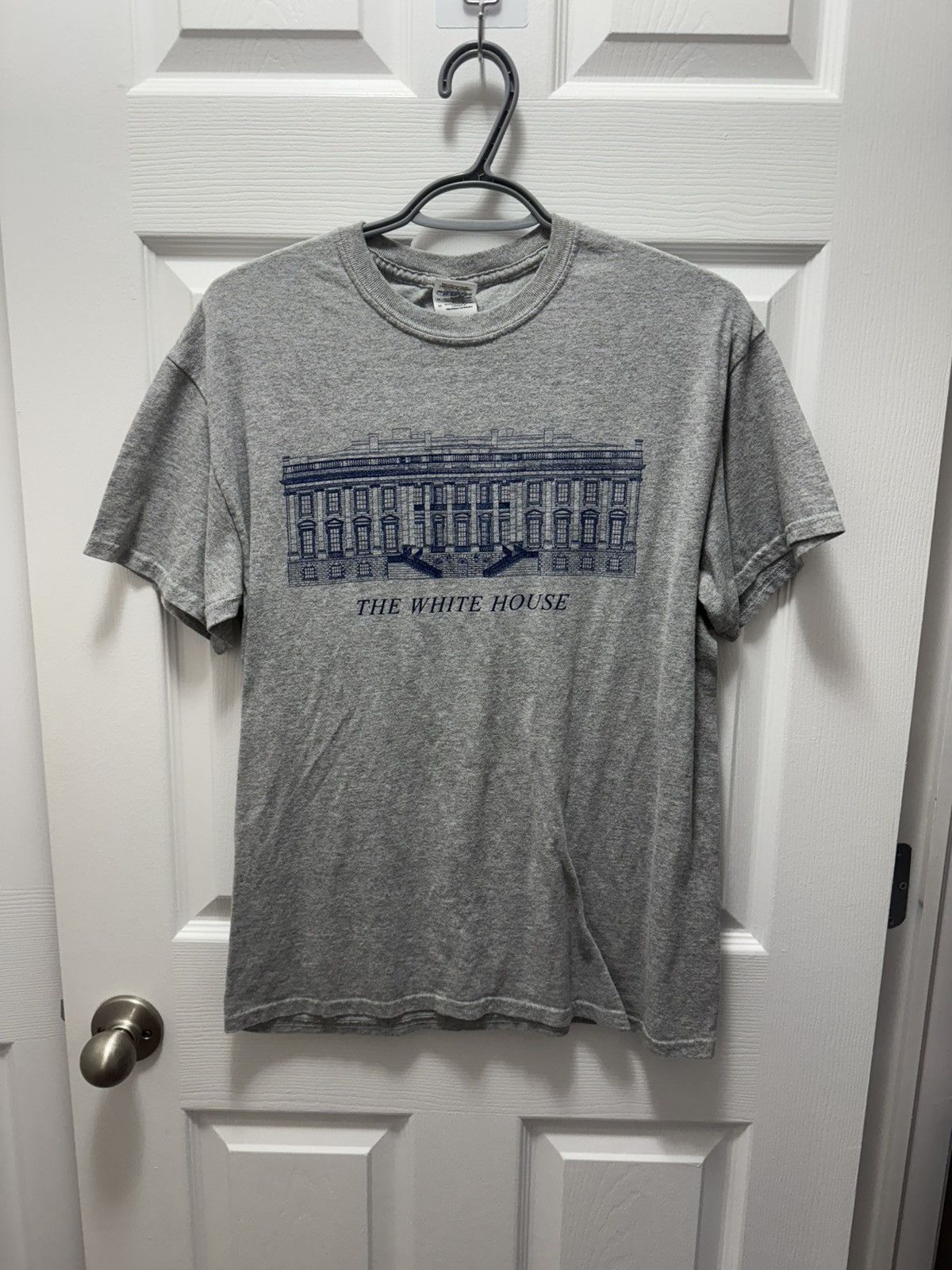 Gildan Gildan Heavy Cotton Vintage Grey The White House Shirt Size US M / EU 48-50 / 2 - 1 Thumbnail