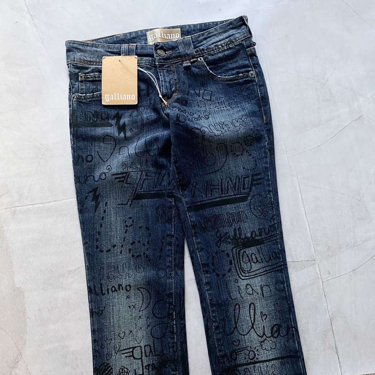 John Galliano NEW Galliano Graffiti Multi Logo Slim Fit Jeans Y2K Size 24" / US 00 / IT 34 - 7 Thumbnail