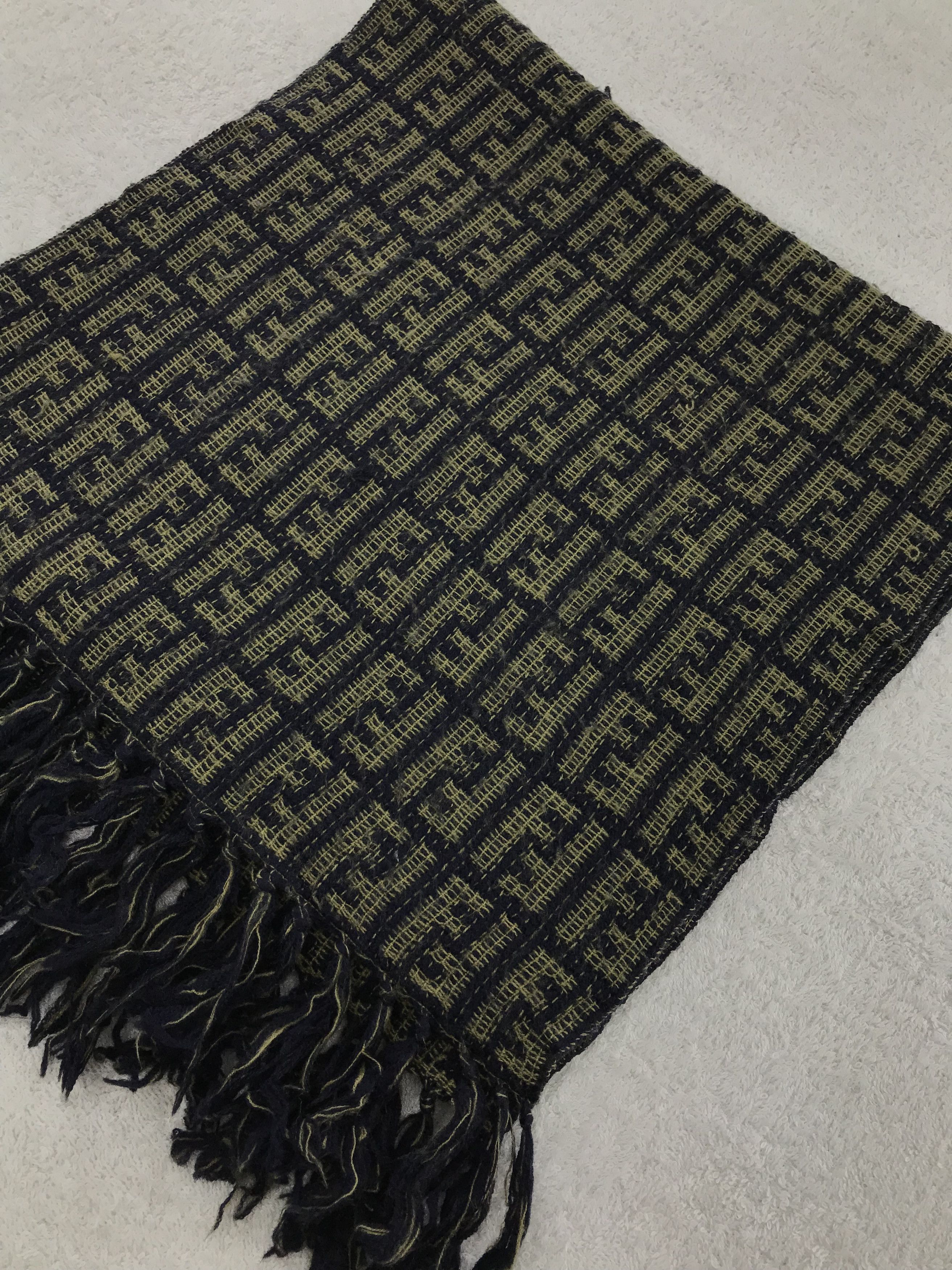 Vintage Fendi Scarf / Muffler / Neckwear - WW978 Size ONE SIZE - 3 Thumbnail