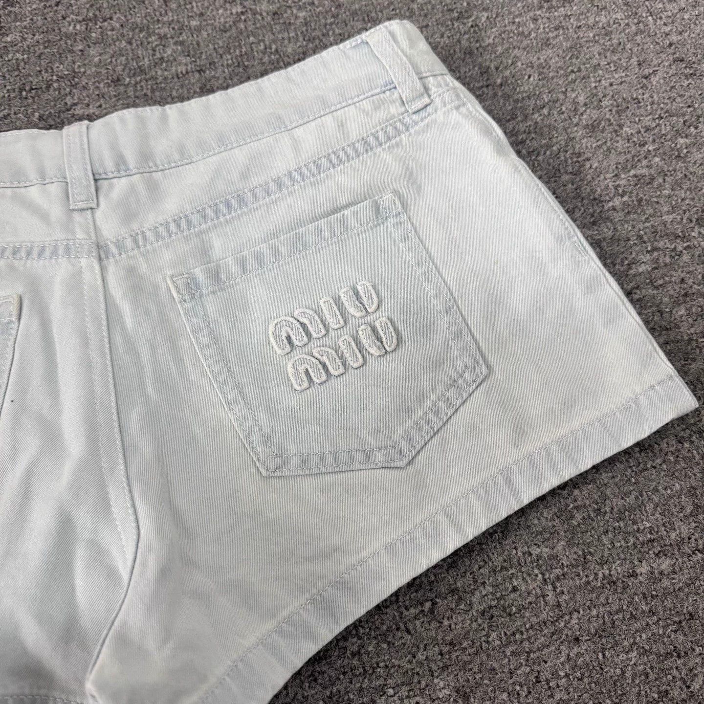 Miu Miu MIU MIU Logo Light Blue Denim Mini Short 25 99new Size 25" / US 0 / IT 36 - 4 Thumbnail