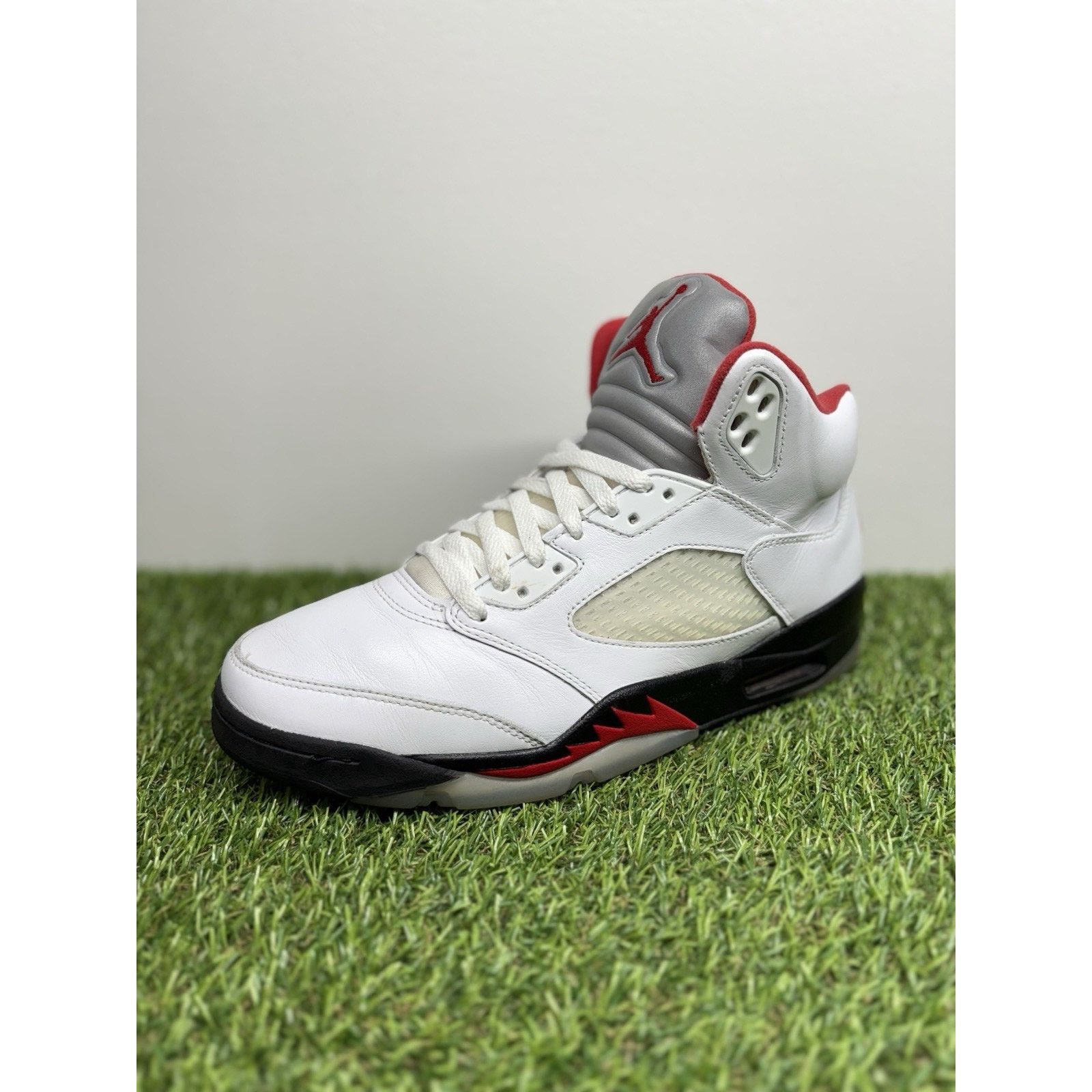 Jordan Brand Air Jordan 5 Retro Mid ' Fire Red ' | GREAT CONDITION! Size US 9.5 / EU 42-43 - 12 Thumbnail