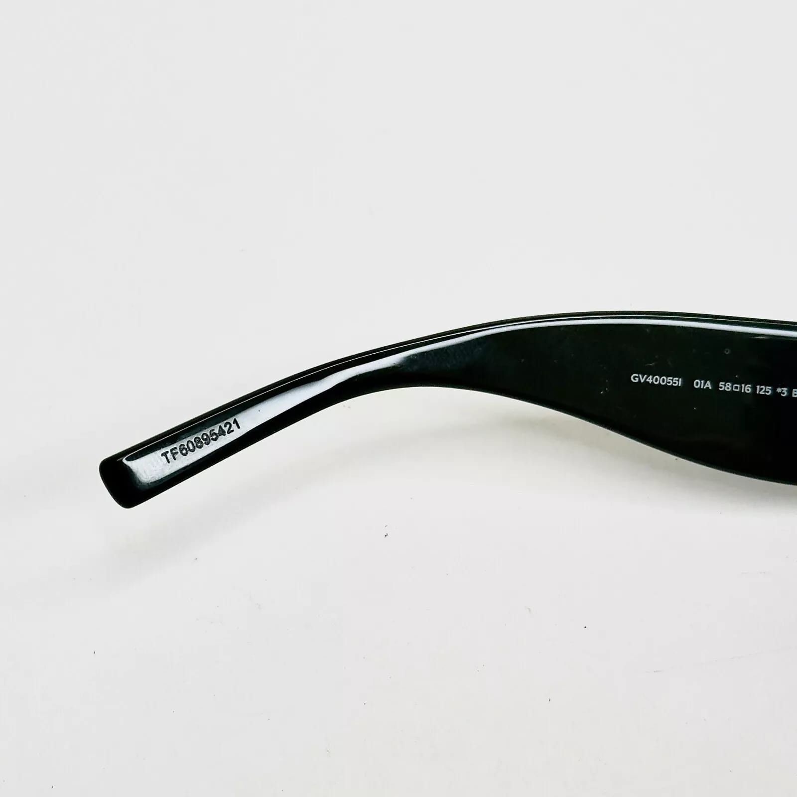 Givenchy GIVENCHY GV 4G Hinge 40055 Black Wrap GV40055I Sunglasses Size ONE SIZE - 7 Thumbnail