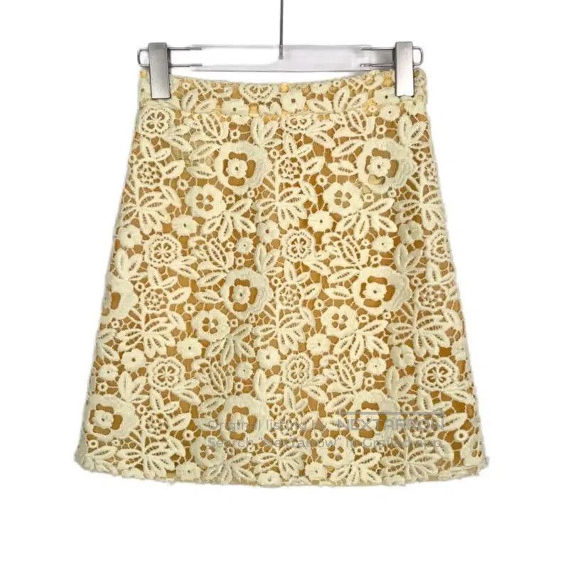 Miu Miu Miu Miu Yellow Floral Lace Mini Skirt . Size 22" - 1 Thumbnail
