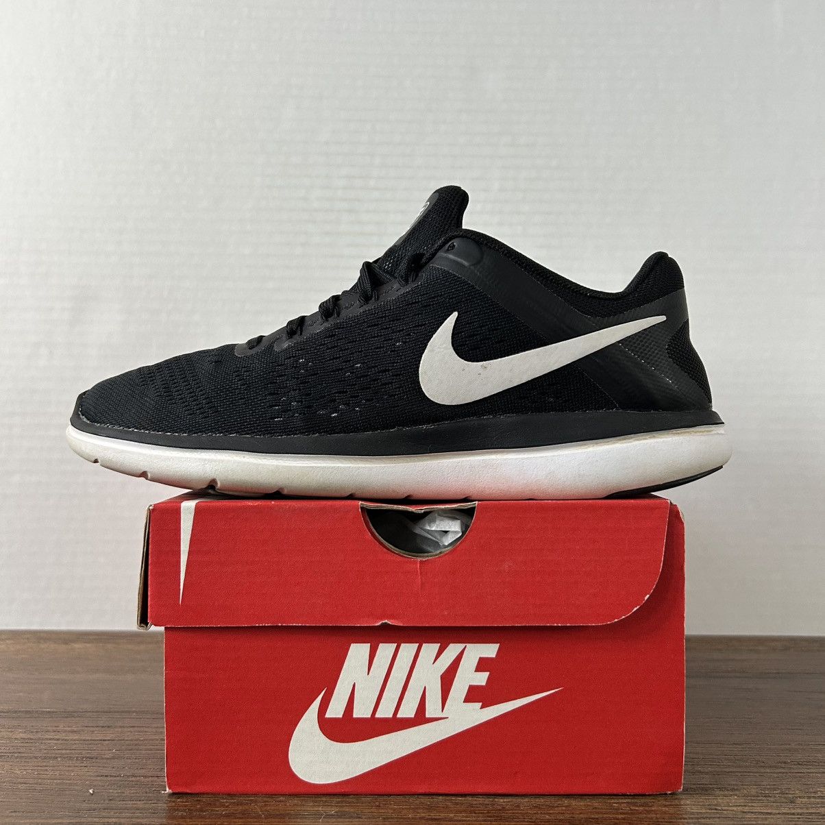 Nike Nike Flex Runner Shoes Black/White Women Size 8.5 Size US 8.5 / IT 38.5 - 2 Thumbnail