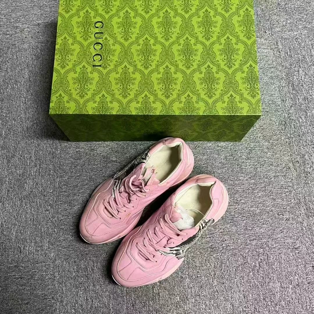 Gucci Gucci Printed Pink Lowtop Sneakers 39 Women Size US 8.5 / IT 38.5 - 1 Thumbnail