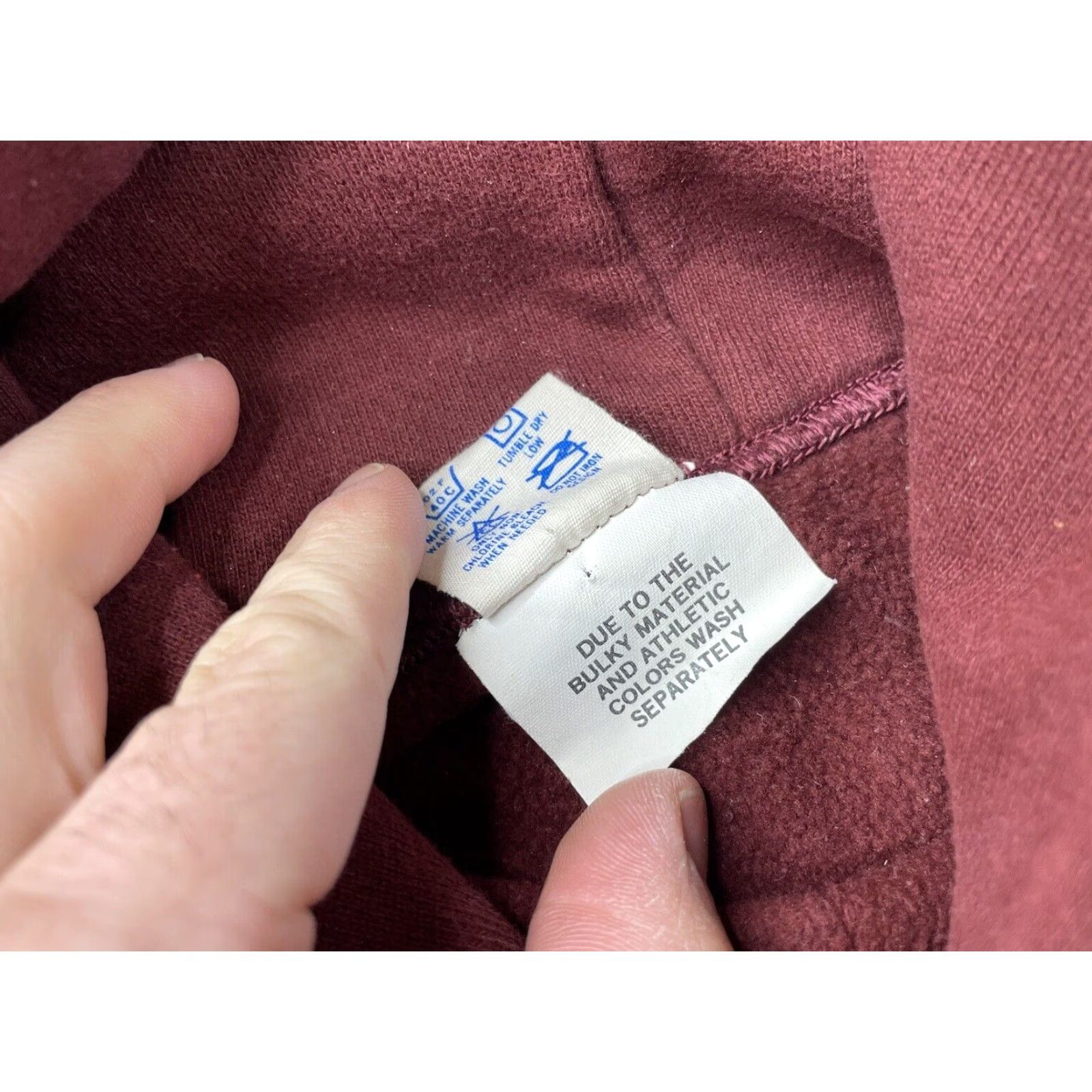 Champion VINTAGE Champion Reverse Weave Hoodie Sweatshirt XL Burgundy 1980s USA Men Pullover Hooded Sweatshirt Size US XL / EU 56 / 4 - 3 Thumbnail