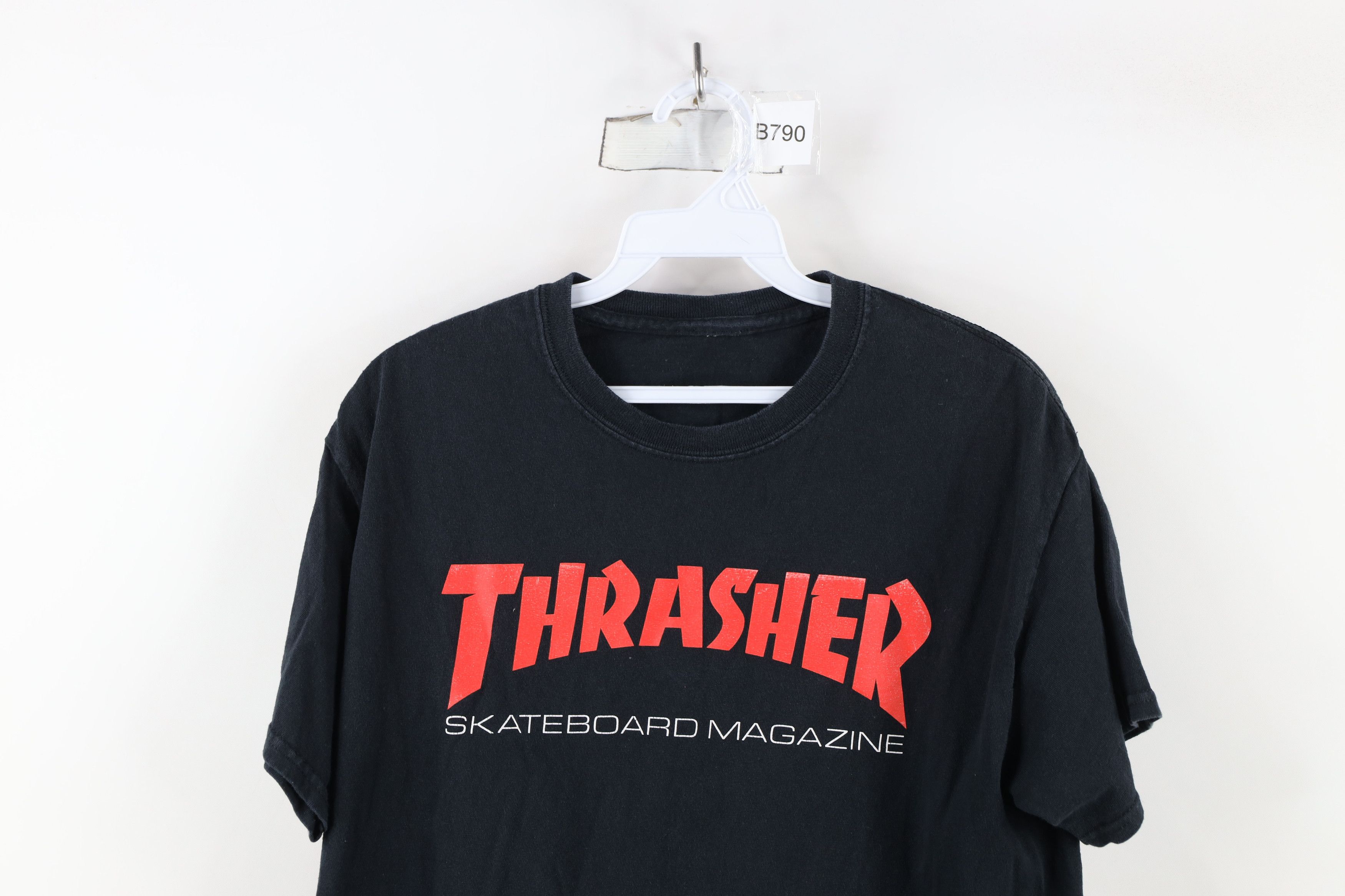 Vintage Vintage Thrasher Magazine Spell Out Skateboarding T-Shirt Size US M / EU 48-50 / 2 - 2 Thumbnail