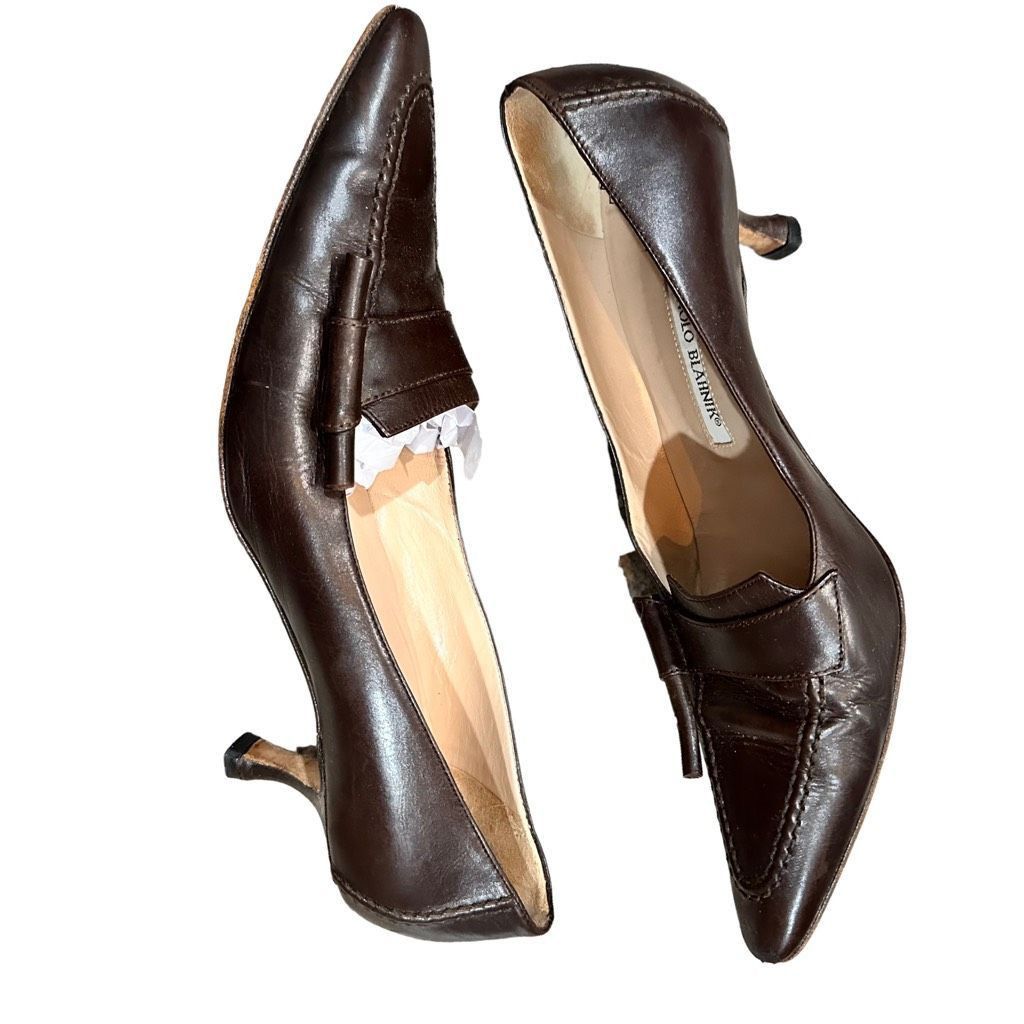 Manolo Blahnik Manolo Blahnik Women's Pumps Pointed Toe Low Kitten Heel Sli Size US 8.5 / IT 38.5 - 10 Thumbnail