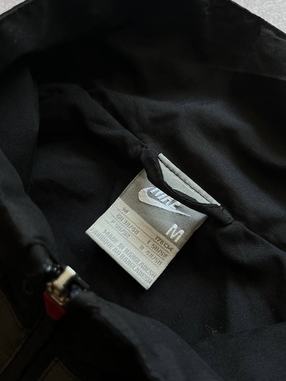 Nike Vintage Nike Swoosh Nylon Boxy Jacket Rare M Size US M / EU 48-50 / 2 - 8 Thumbnail