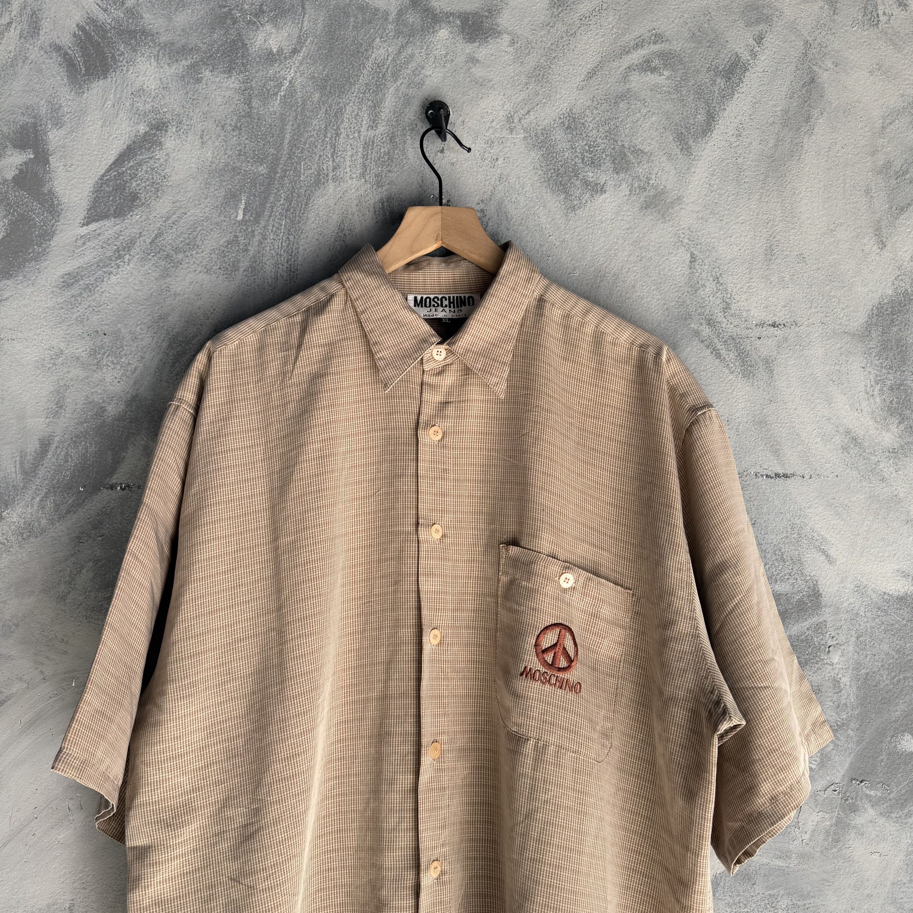 Moschino Vintage MOSCHINO Jeans Button Up Shirt Mens Embroidered Size US XL / EU 56 / 4 - 2 Thumbnail
