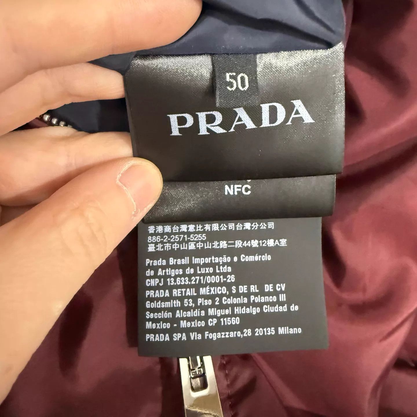 Prada Prada red/blue 2-sided nylon jacket triangle logo 50 99new Size US M / EU 48-50 / 2 - 4 Thumbnail
