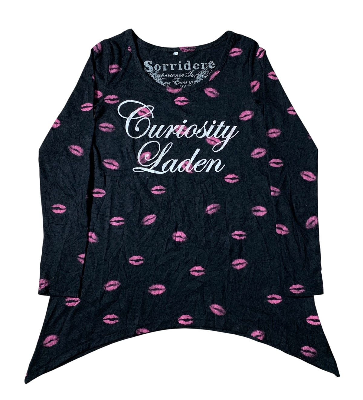 Japanese Brand 2000s Sorridere Kiss Printed Vkei Gothic Style Tshirt Size M / US 6-8 / IT 42-44 - 1 Thumbnail