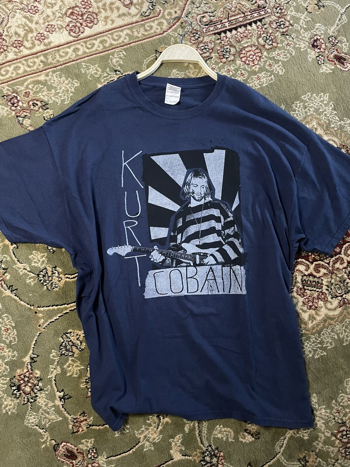 Band Tees × Gildan × Nirvana 2013 Kurt Cobain Shirt Blue XL Music Rock Band Size US XL / EU 56 / 4 - 1 Thumbnail