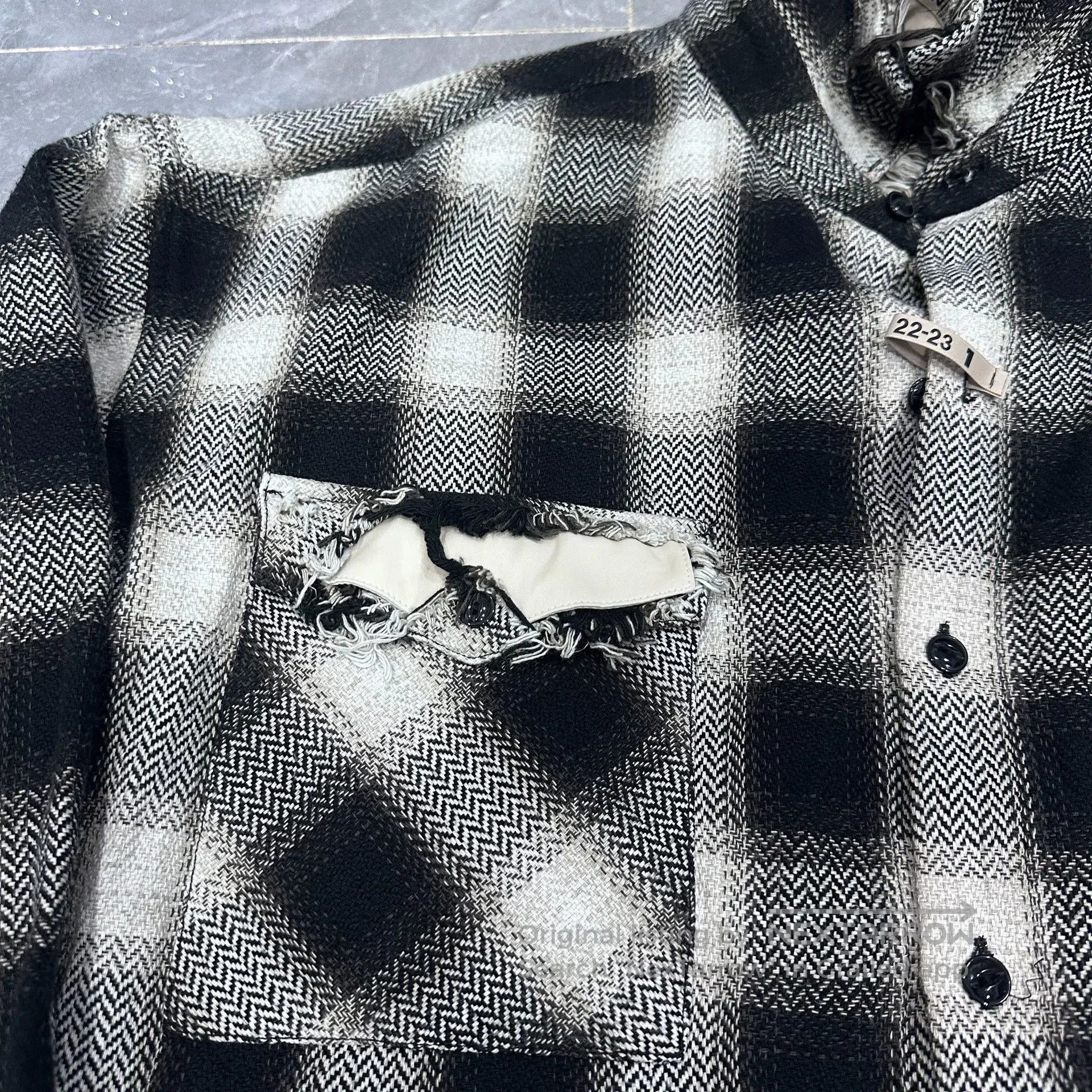Maison MIHARA YASUHIRO Maison Mihara Yasuhiro Black and White Shirt. Size US S / EU 44-46 / 1 - 4 Thumbnail