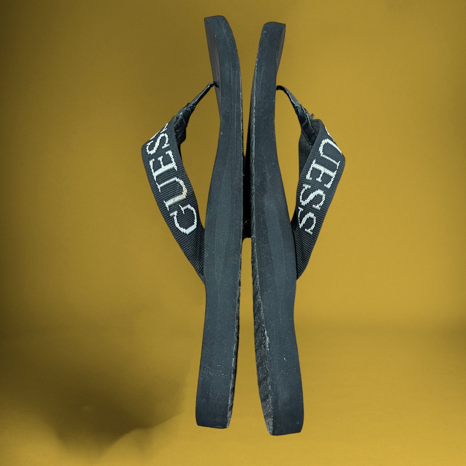 Guess Guess Flip Flops Sz 10.5-11 (11" Preppy Metal G Thongs Beach Size US 10.5 / IT 40.5 - 7 Thumbnail